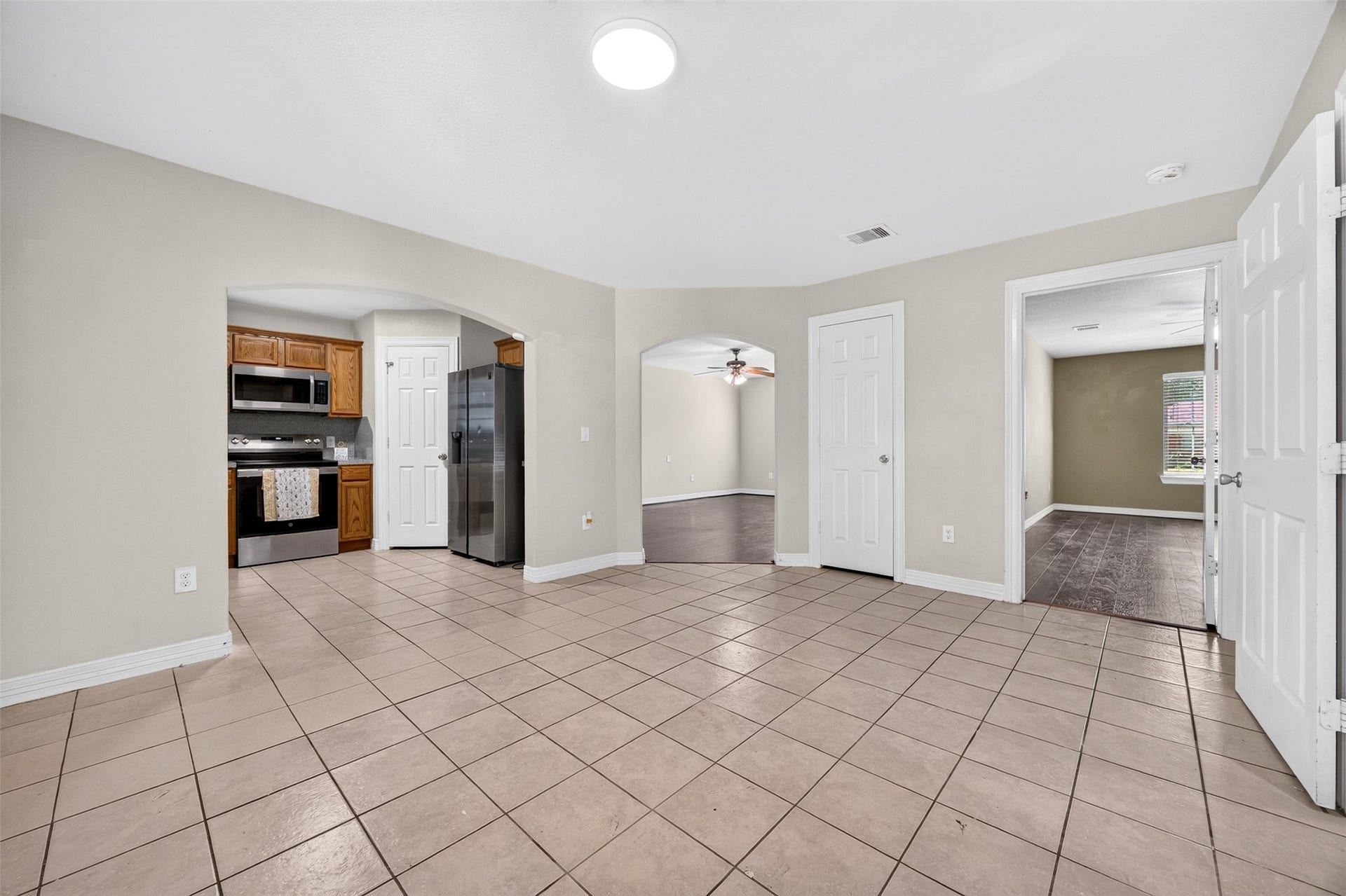2820 28th Avenue N, Texas City, TX 77590 2820 28th Avenue N, Texas City, TX 77590