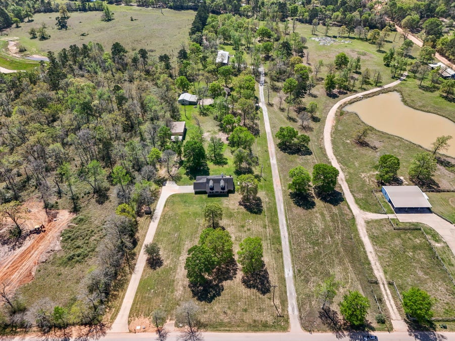 Property photo for 18763 Keenan Cut Off Road, Montgomery, TX