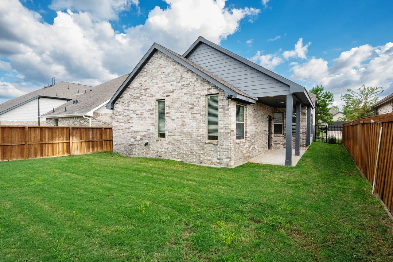 7912 Spring Run Drive, Magnolia, TX 77354 Another view of the backyard