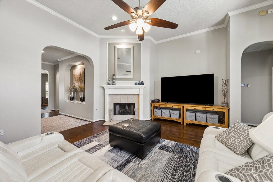 803 Woodcrest Drive, Friendswood, TX 77546 803 Woodcrest Drive, Friendswood, TX 77546