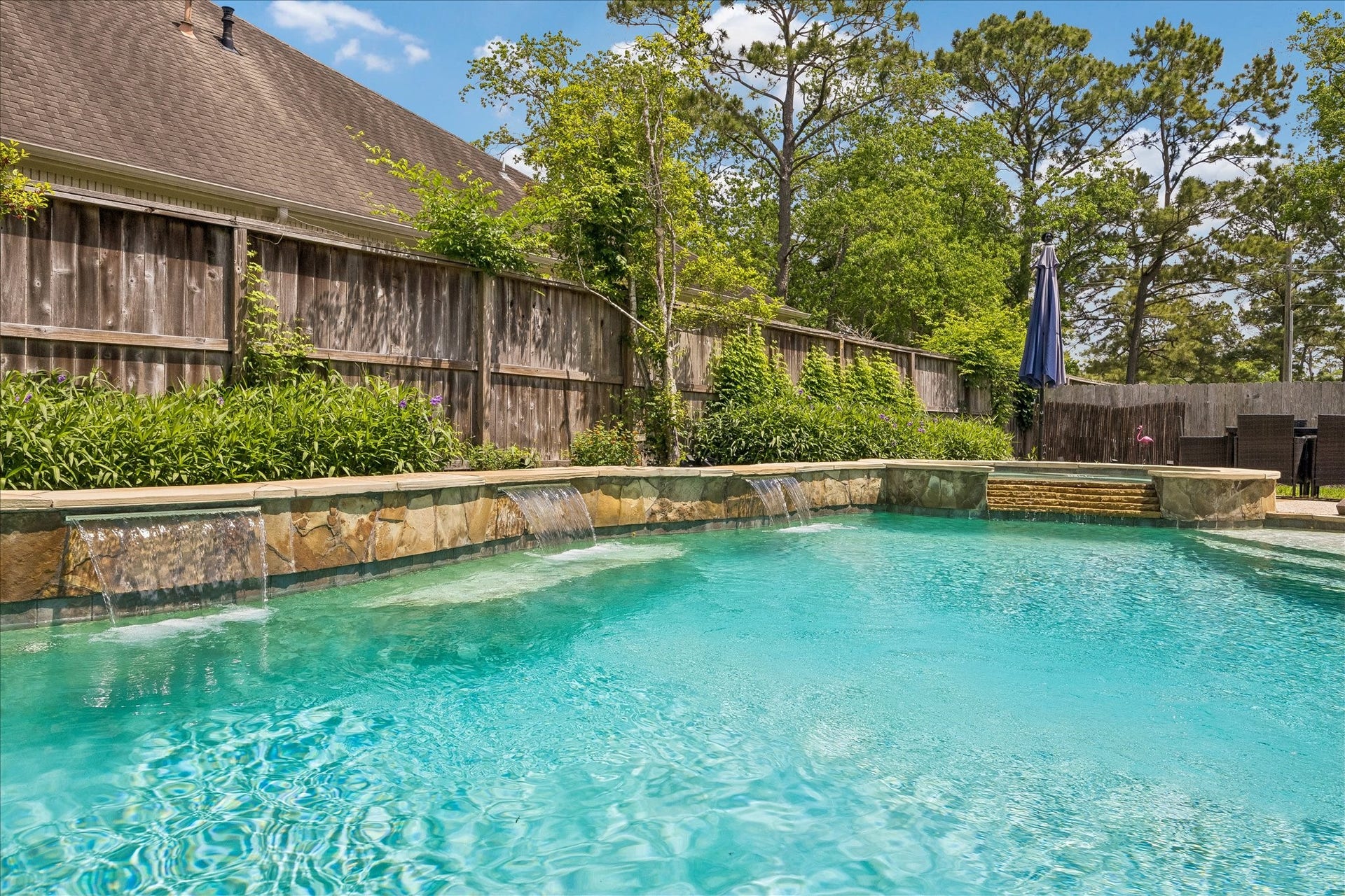 803 Woodcrest Drive, Friendswood, TX 77546 803 Woodcrest Drive, Friendswood, TX 77546