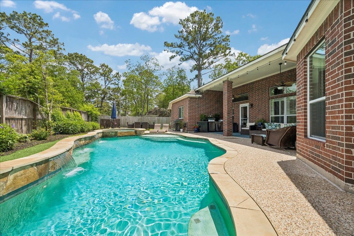 803 Woodcrest Drive, Friendswood, TX 77546 803 Woodcrest Drive, Friendswood, TX 77546