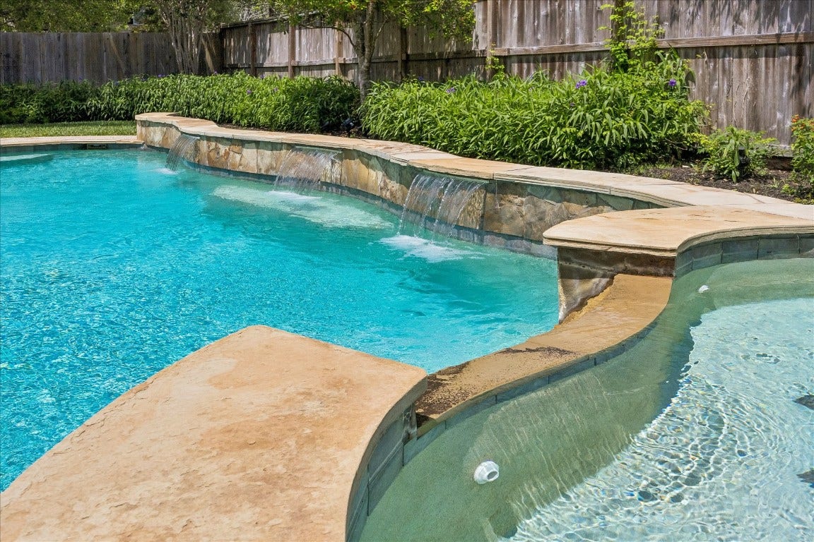 803 Woodcrest Drive, Friendswood, TX 77546 803 Woodcrest Drive, Friendswood, TX 77546