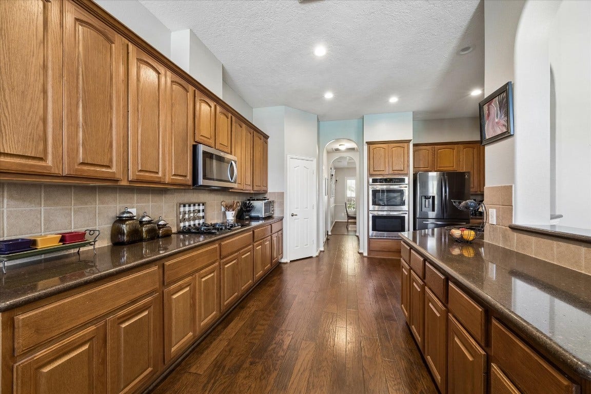 803 Woodcrest Drive, Friendswood, TX 77546 803 Woodcrest Drive, Friendswood, TX 77546