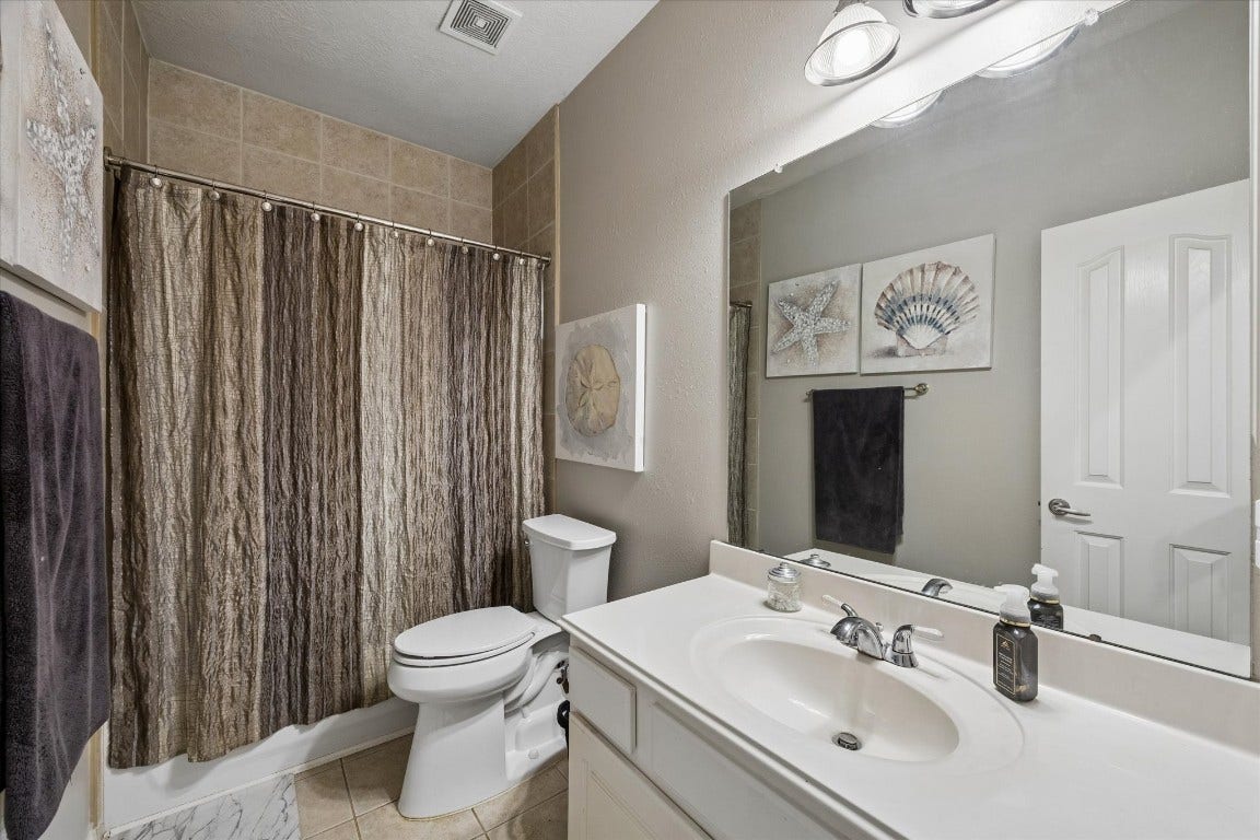 803 Woodcrest Drive, Friendswood, TX 77546 803 Woodcrest Drive, Friendswood, TX 77546