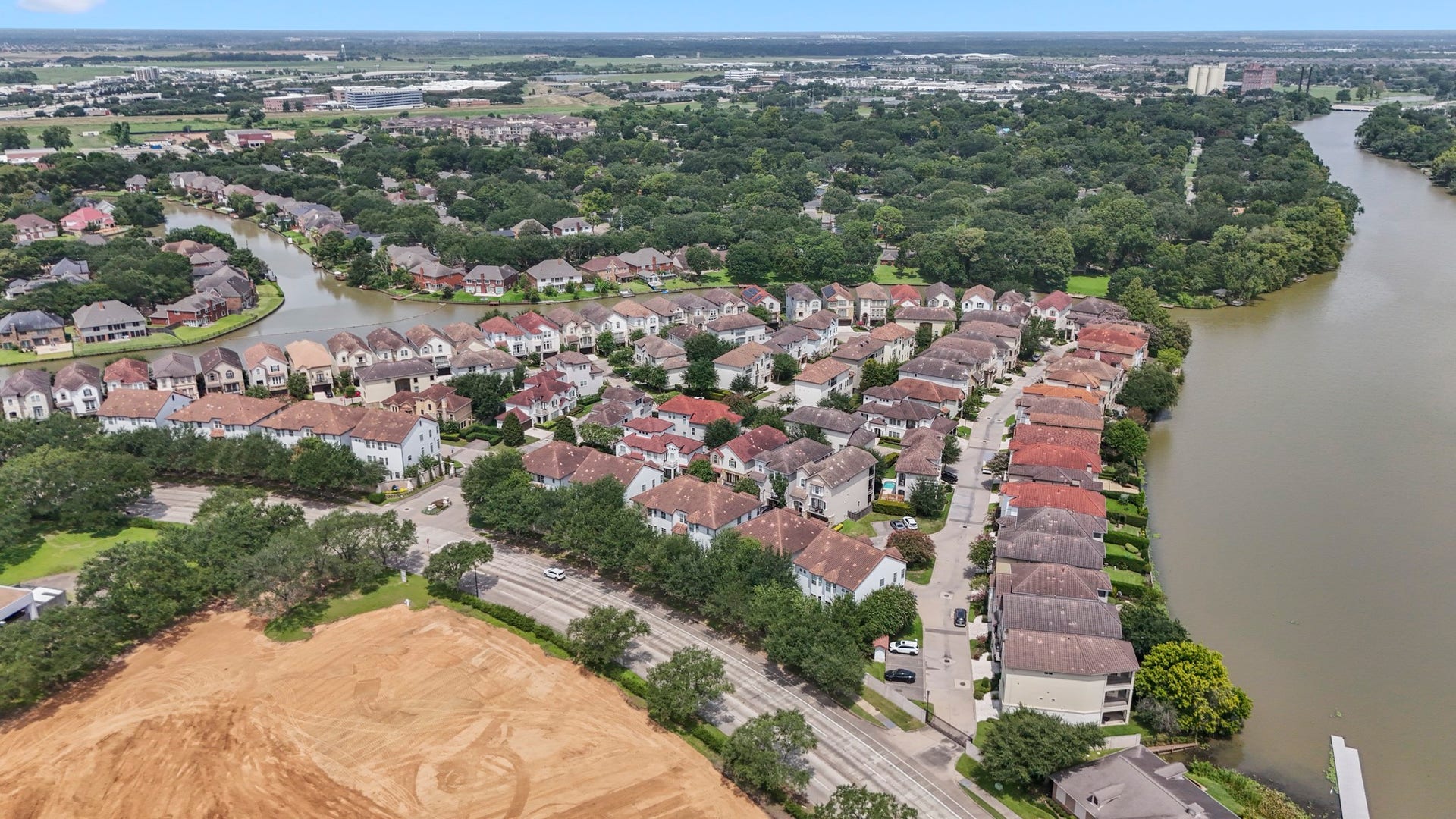 Look forward to the exciting new luxury development underway across the neighborhood called Lake Pointe Green, which will offer even more walkable dining & entertainment! Here, luxury isn't just found inside the home, it's woven into the lifestyle.