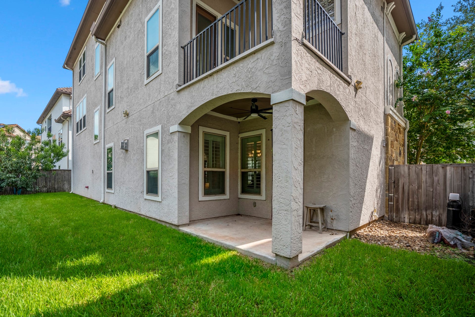 This is more than a home. It's the lifestyle you've been waiting for. In addition to your own private backyard, take advantage of the HOA amenities included such as area swimming pools, a lazy river, splash pads, tennis & pickleball, volleyball courts, bocce ball, several trails, complimentary boat rentals and fishing access from the Oyster Creek Boathouse next door and much more!
