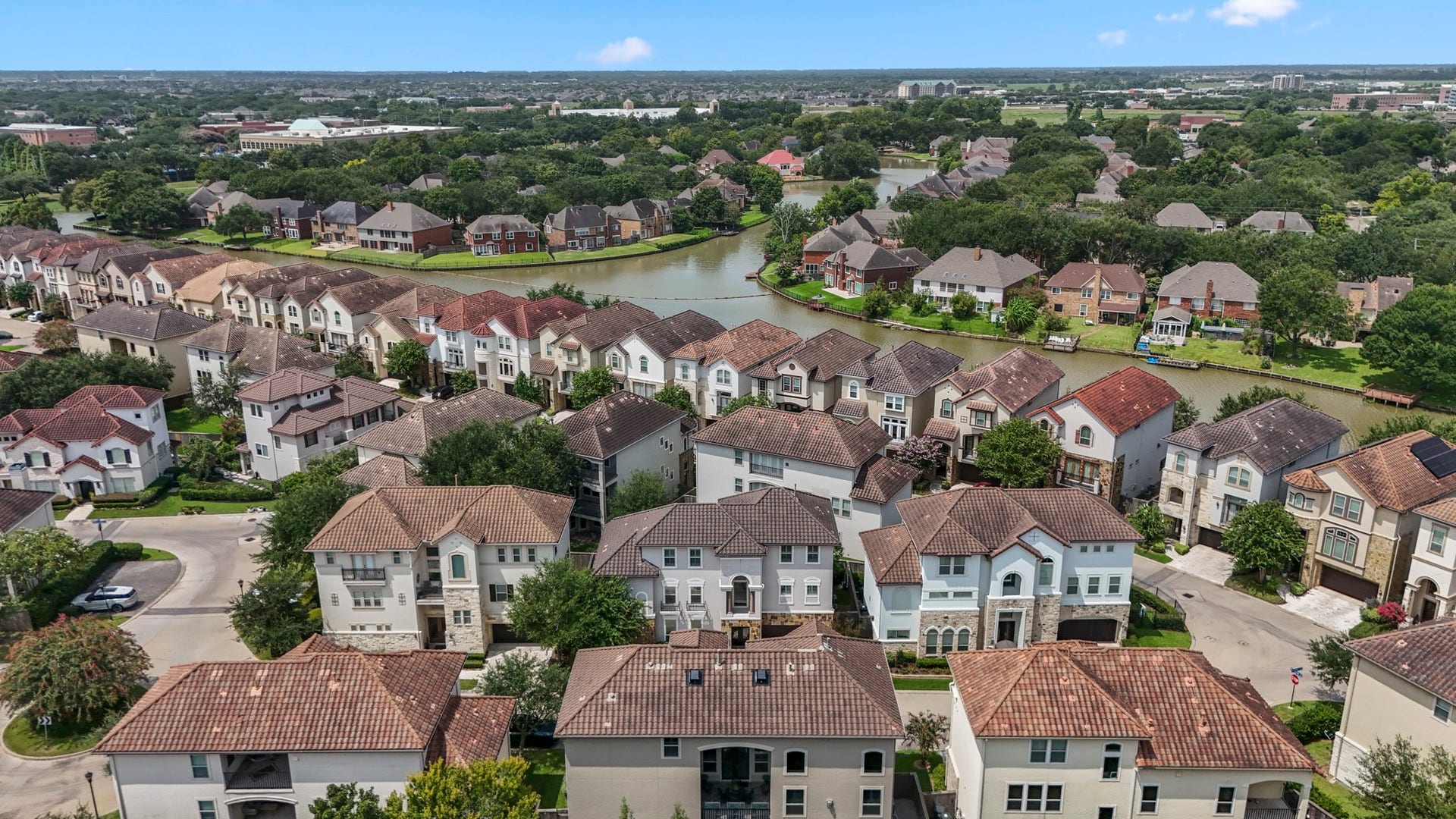 All of this, just a short commute into the city and zoned to highly rated Fort Bend ISD schools.