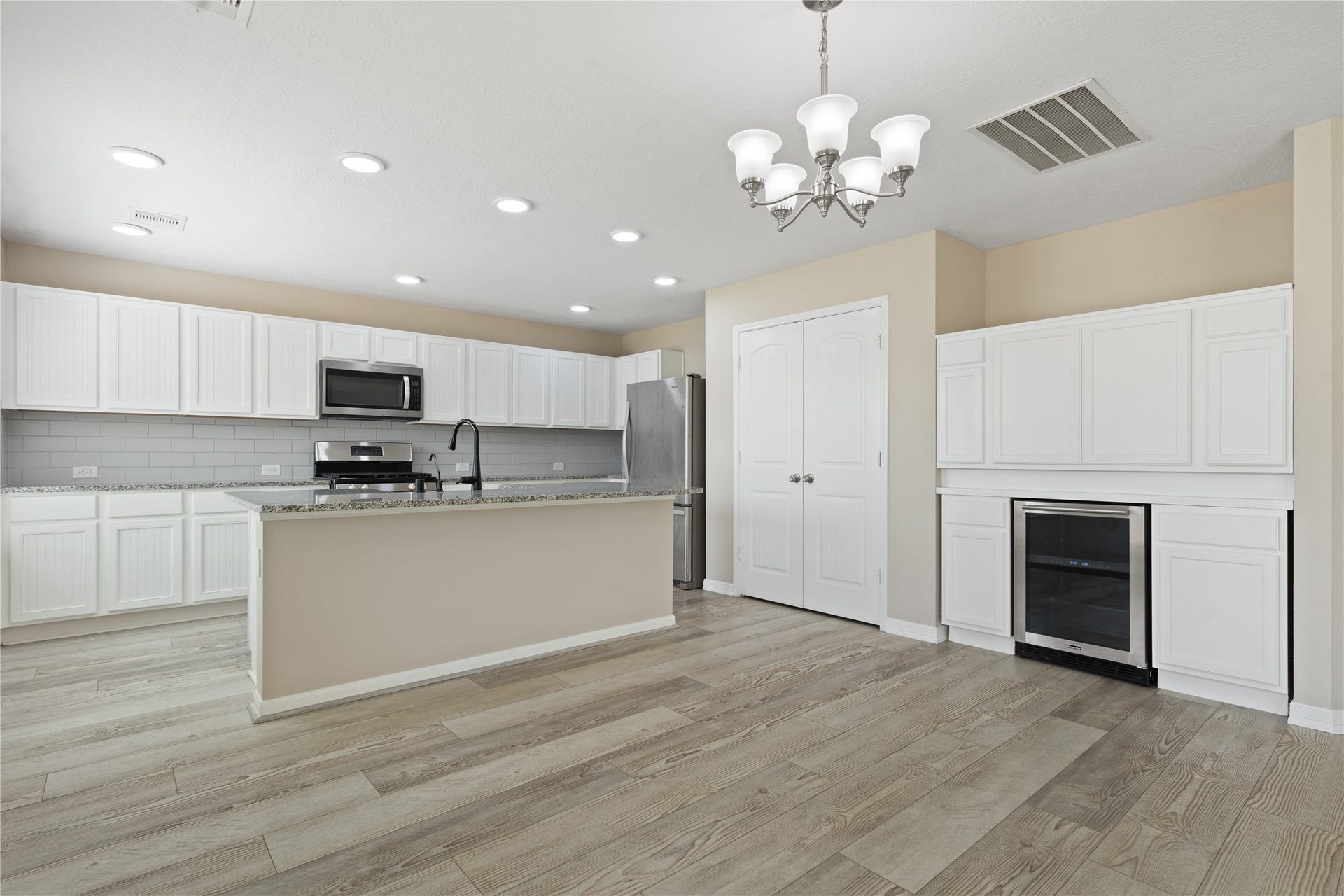 Dinning room kitchen view