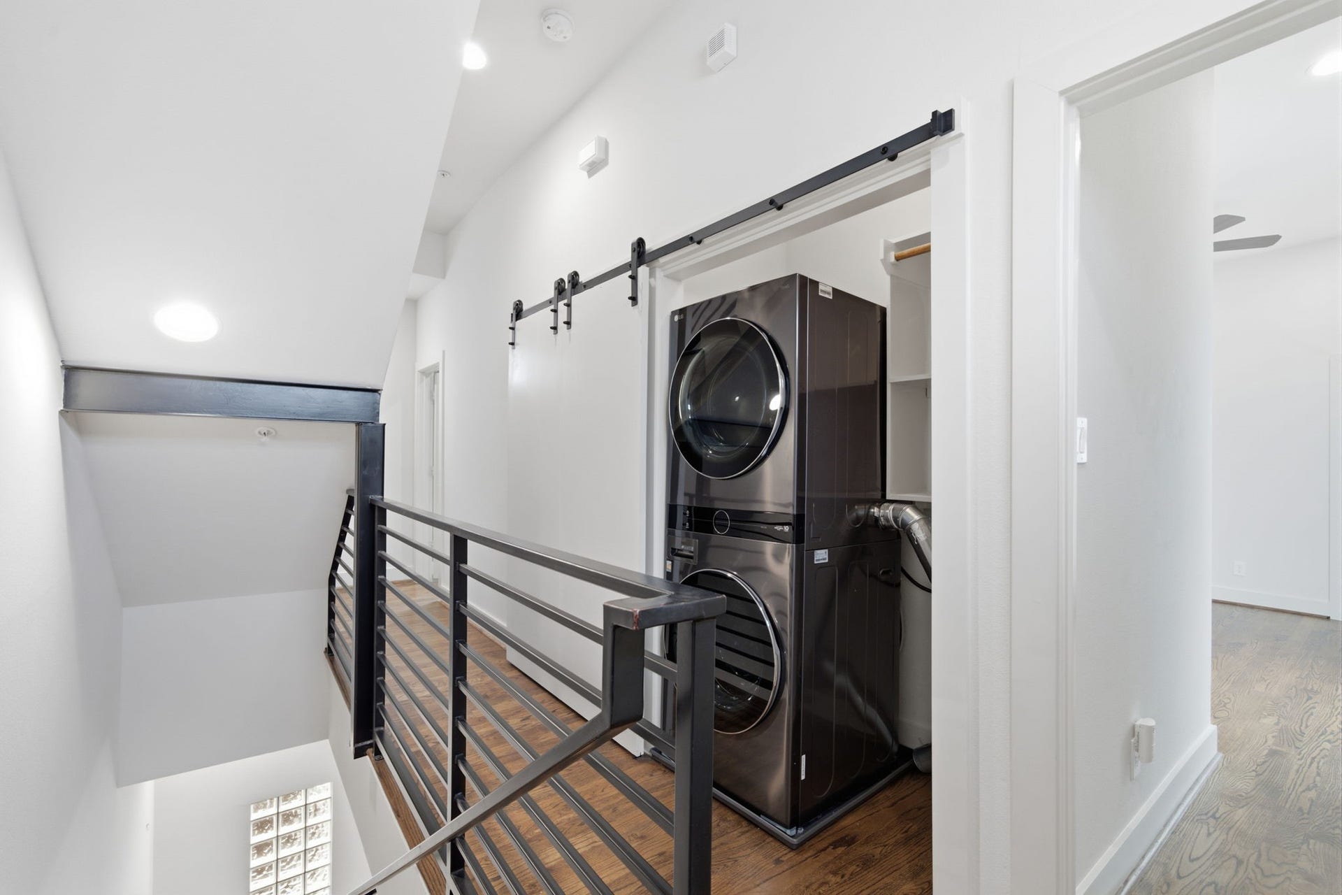 1215 Summer Street, #C, Houston, TX 77007 Washer / dryer will convey. Laundry area tucked between the primary and guest bedrooms