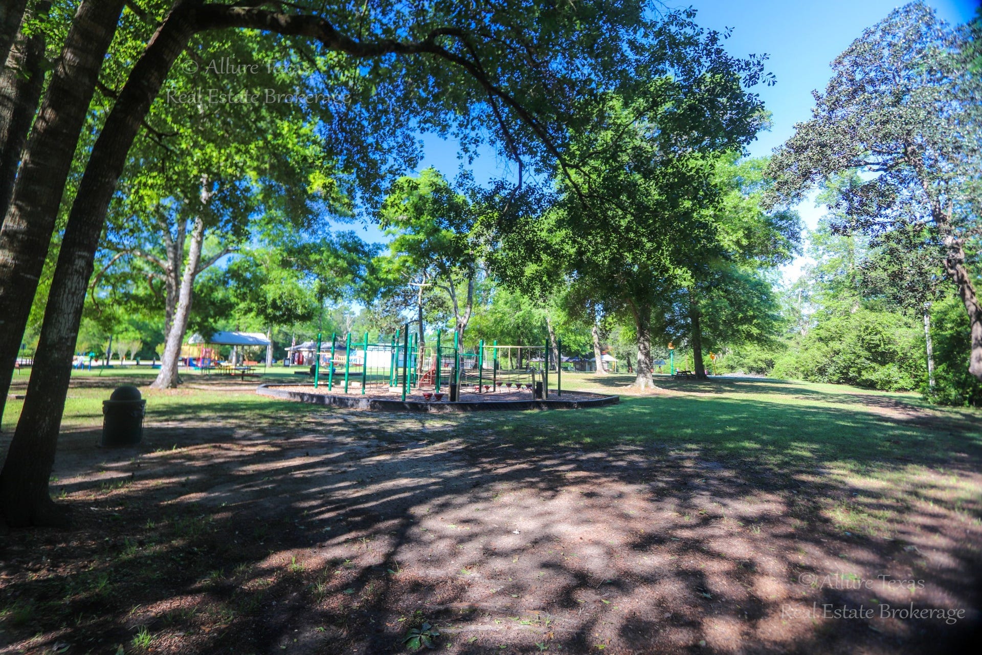 2210 Appian Way, New Caney, TX 77357 2210 Appian Way, New Caney, TX 77357