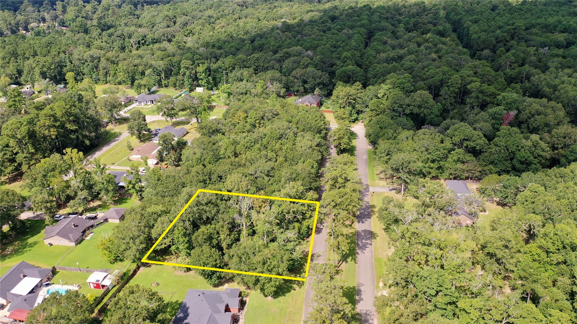 2210 Appian Way, New Caney, TX 77357 2210 Appian Way, New Caney, TX 77357