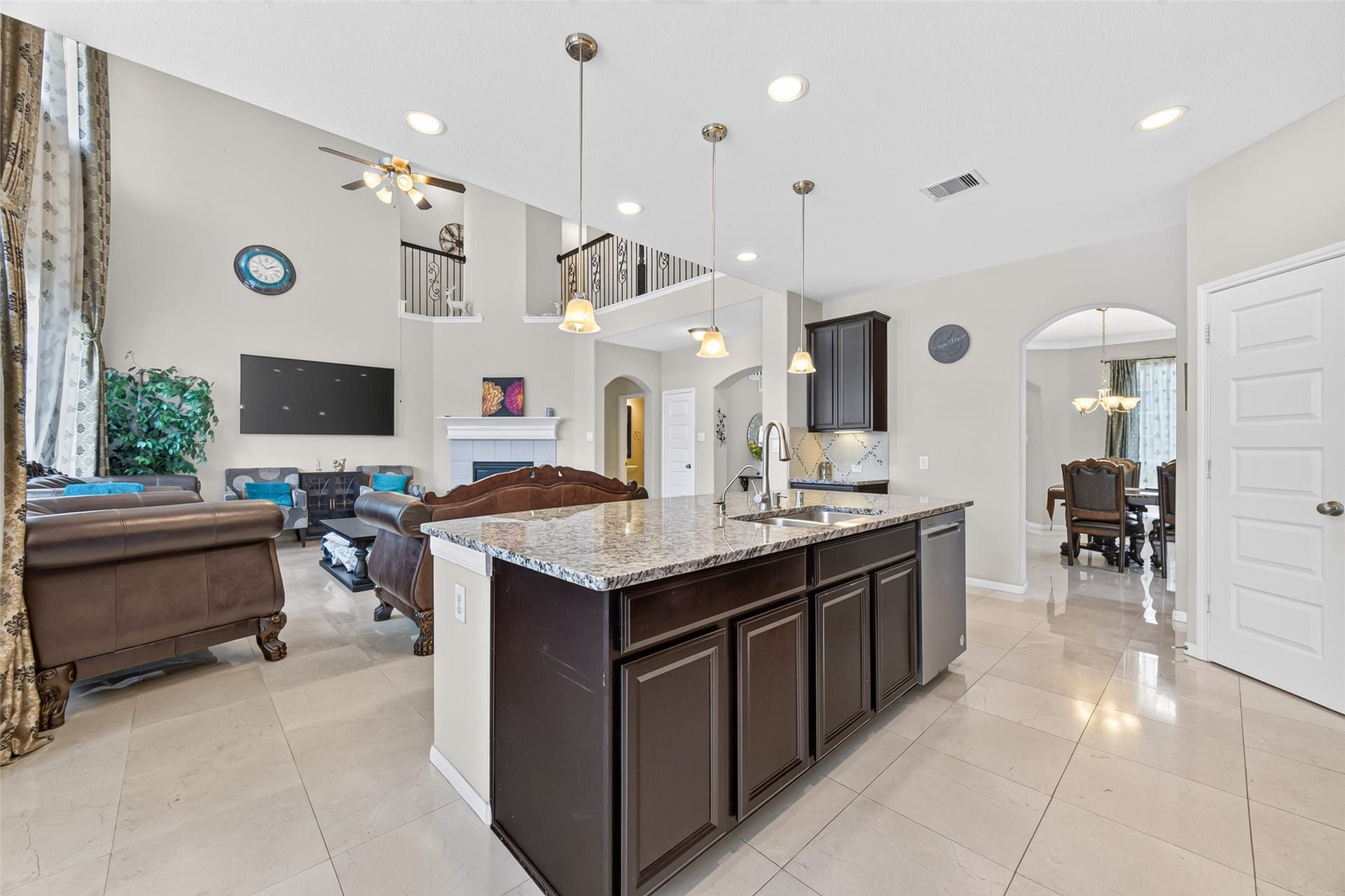 4619 Rockton Hills Lane, Sugar Land, TX 77479 4619 Rockton Hills Lane, Sugar Land, TX 77479