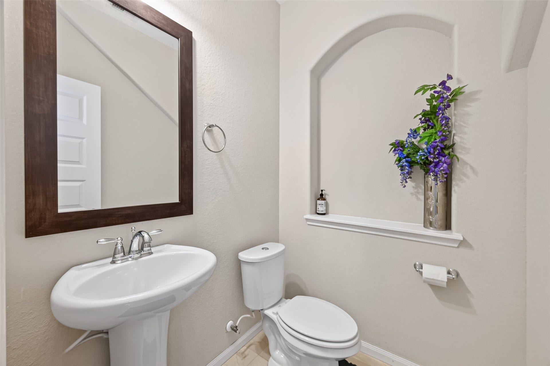 4619 Rockton Hills Lane, Sugar Land, TX 77479 4619 Rockton Hills Lane, Sugar Land, TX 77479