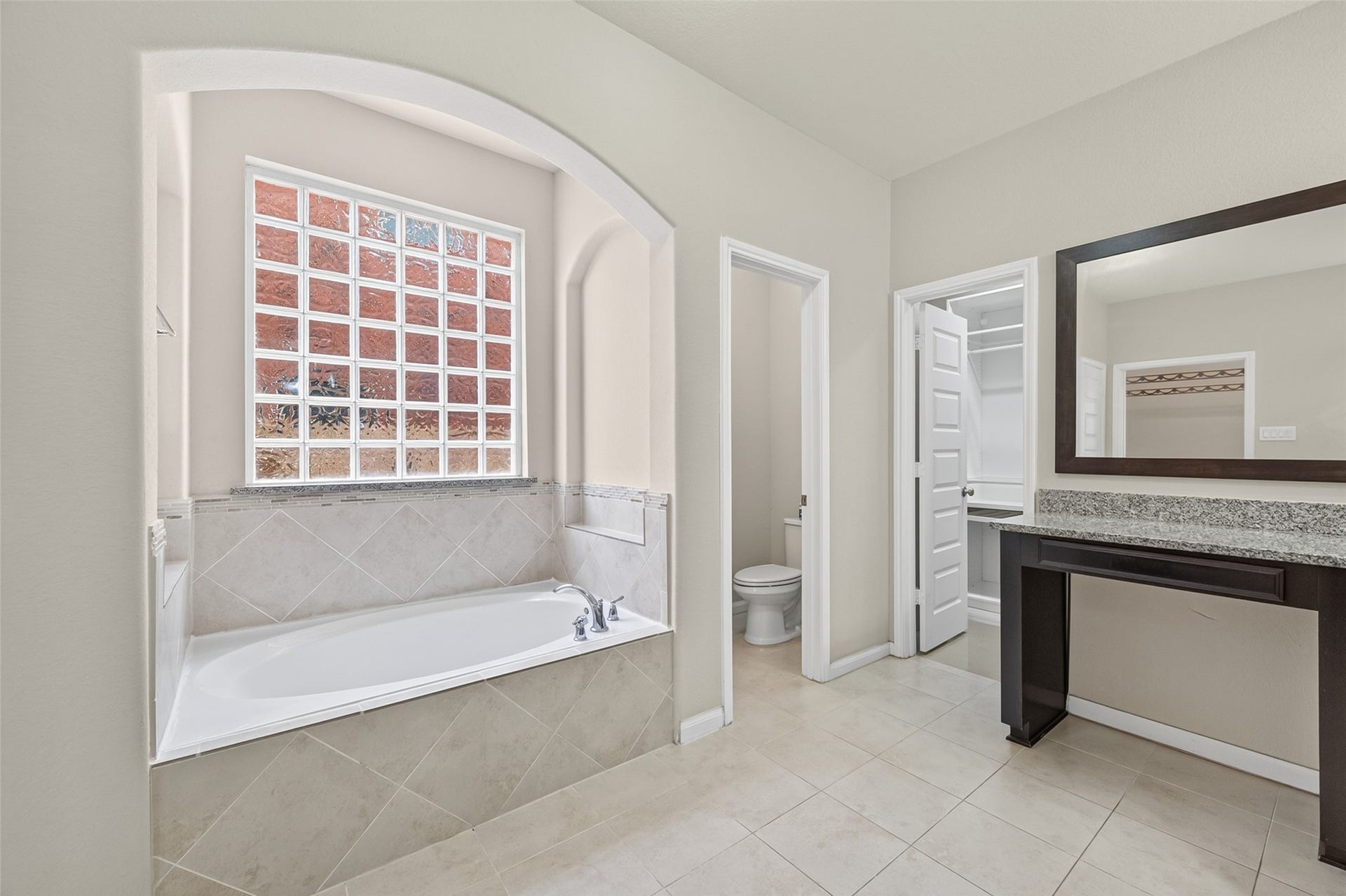 4619 Rockton Hills Lane, Sugar Land, TX 77479 4619 Rockton Hills Lane, Sugar Land, TX 77479