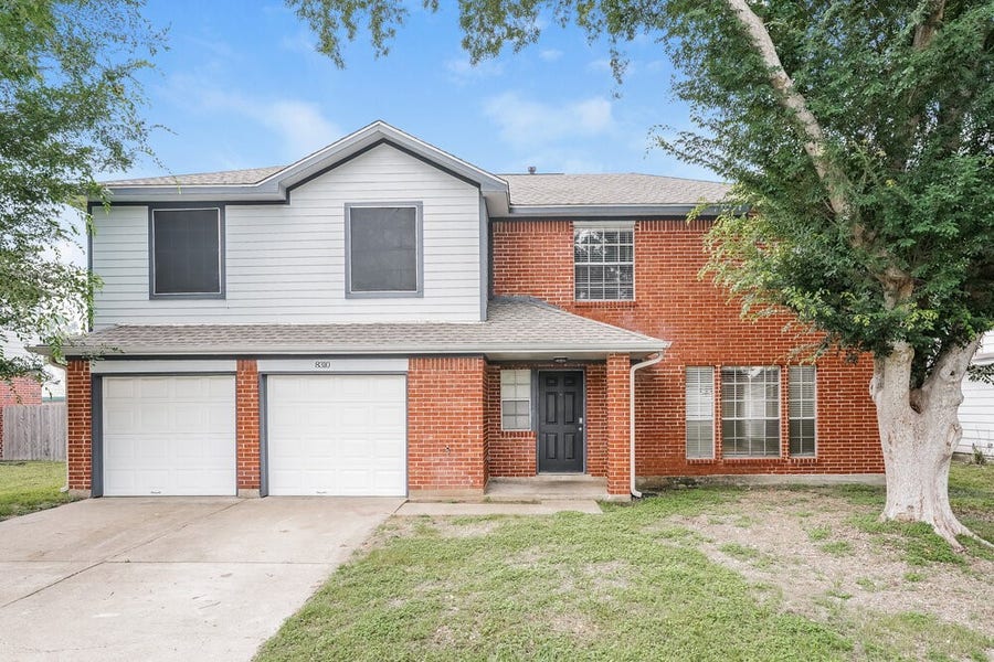Property photo for 8310 Woodland Willows Drive, Houston, TX