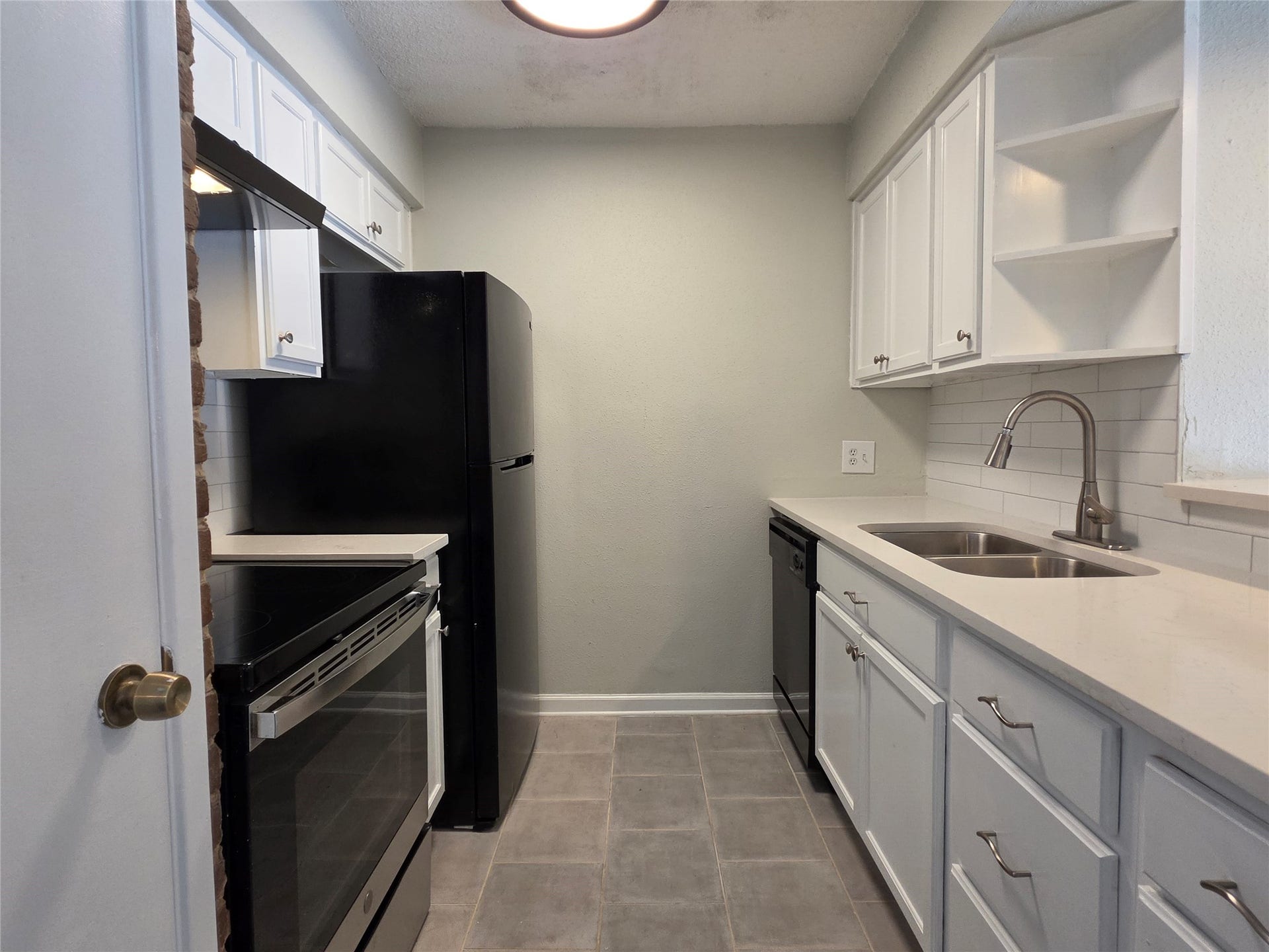 1516 Bay Area Boulevard, #L1, Houston, TX 77058 Kitchen