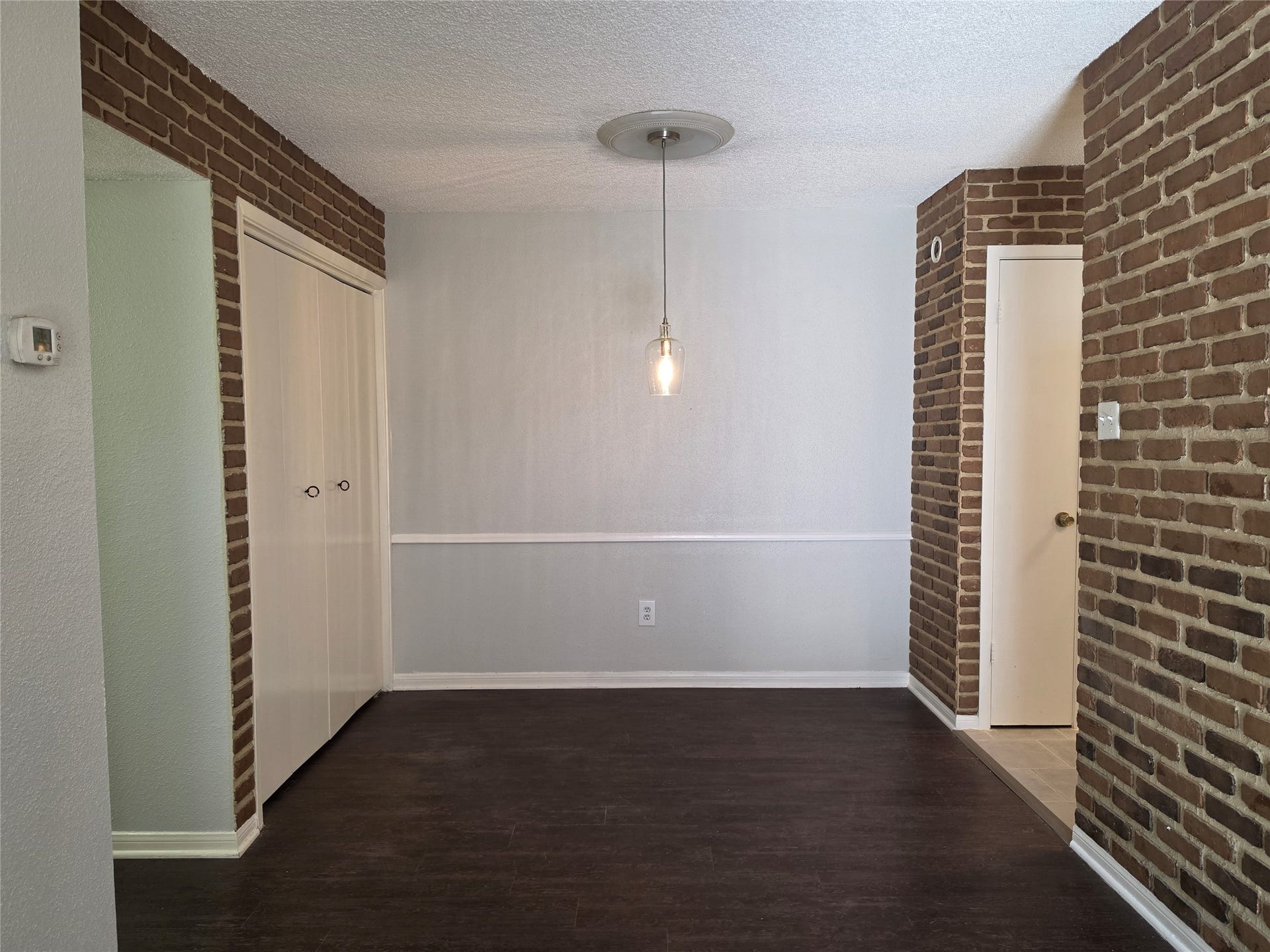 1516 Bay Area Boulevard, #L1, Houston, TX 77058 Dining Area