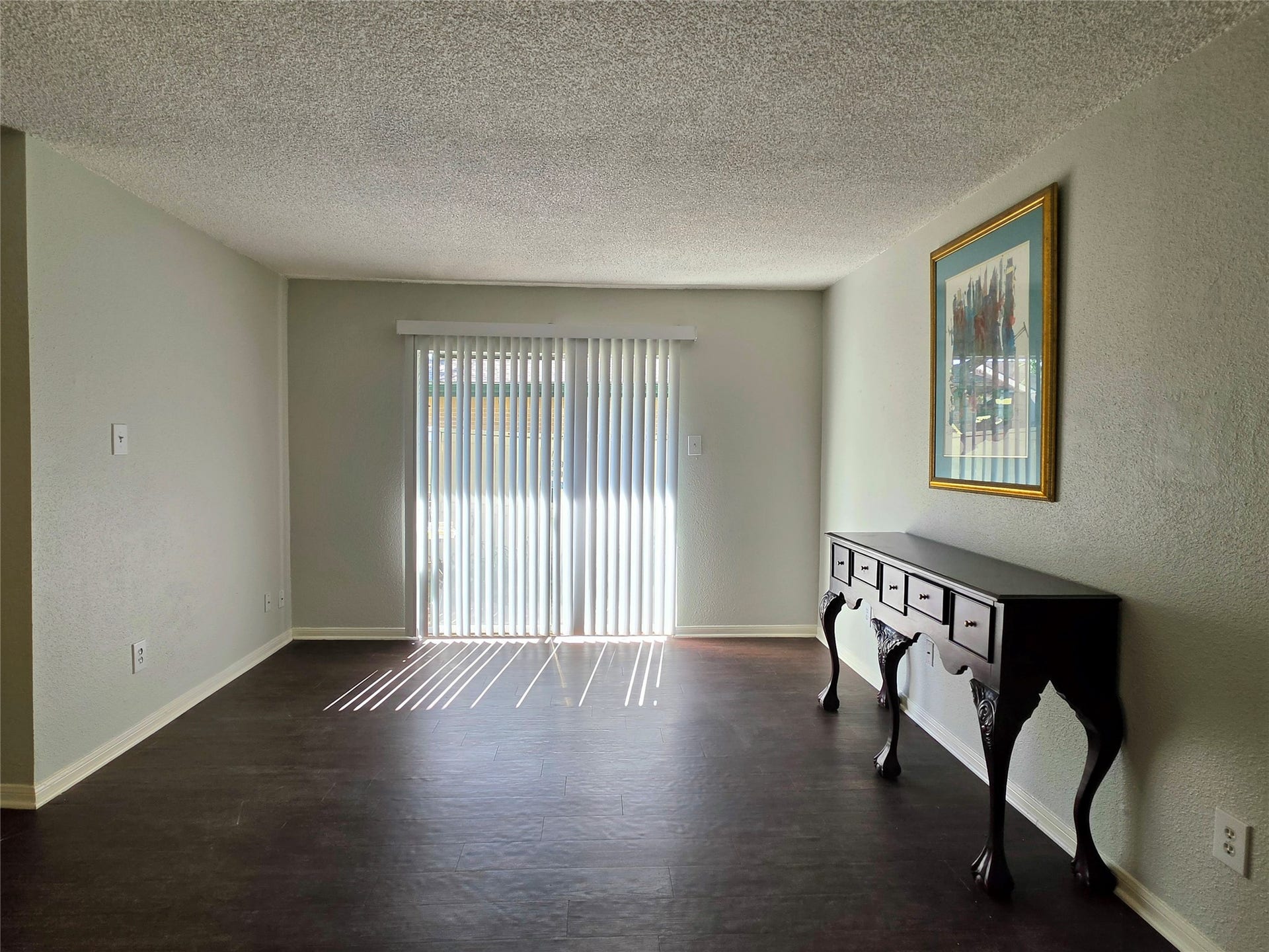 1516 Bay Area Boulevard, #L1, Houston, TX 77058 Living Area