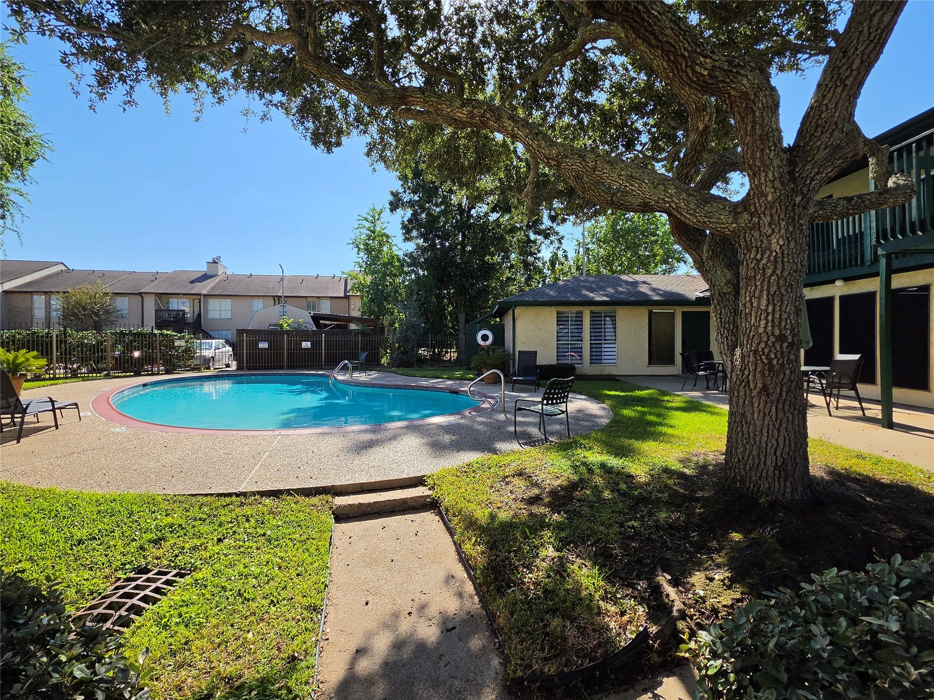 1516 Bay Area Boulevard, #L1, Houston, TX 77058 Across from the pool area