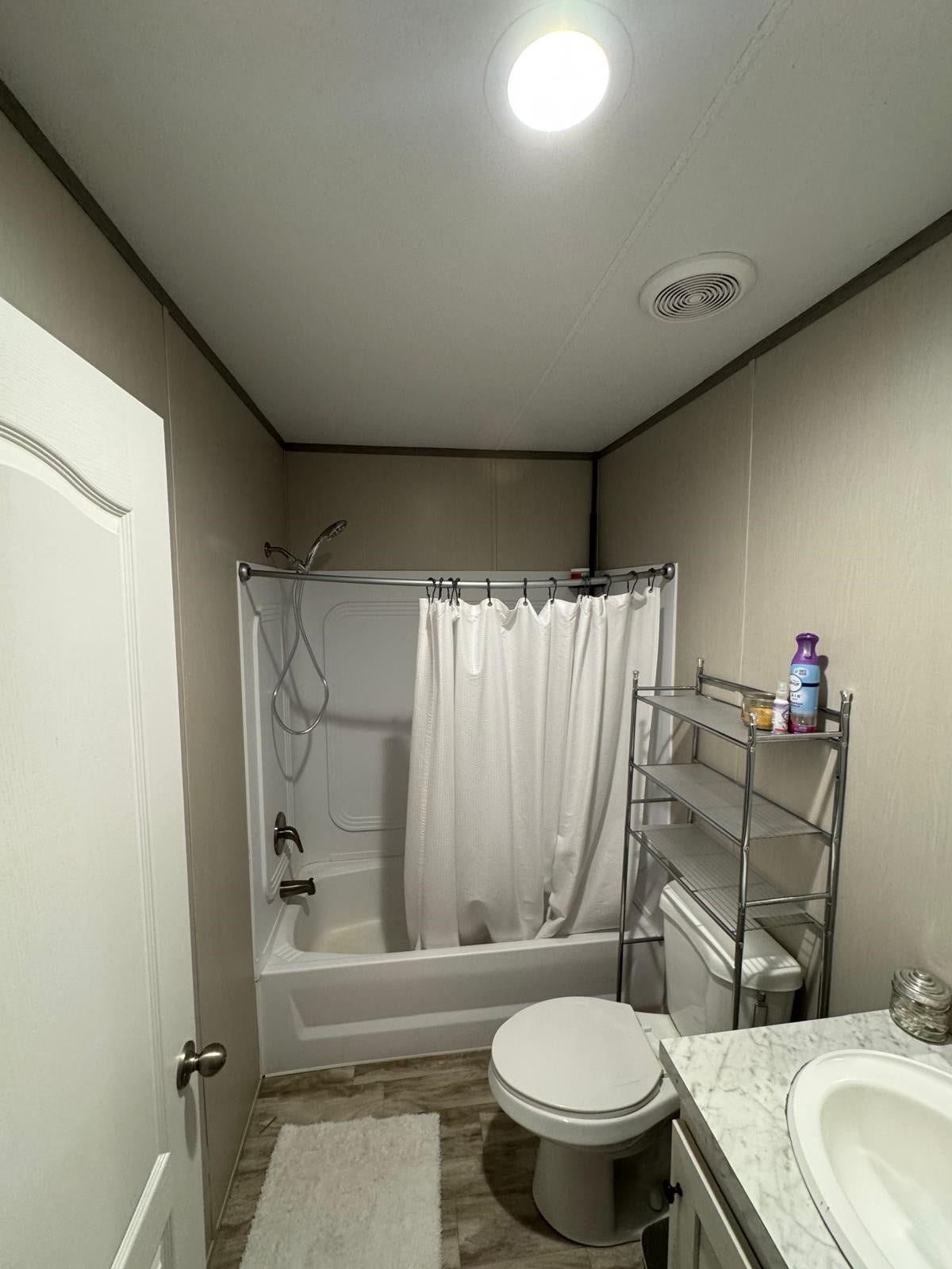214 Gulf Street, Angleton, TX 77515 214 Gulf Street, Angleton, TX 77515