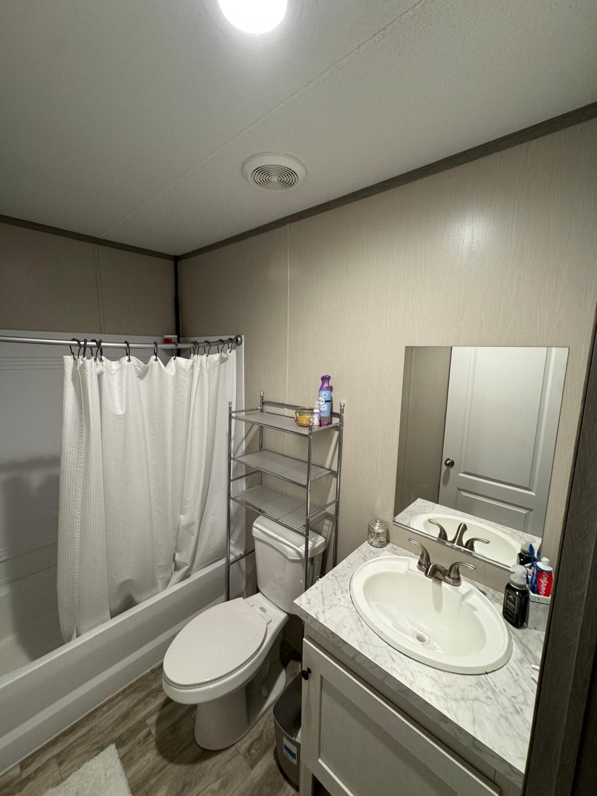 214 Gulf Street, Angleton, TX 77515 214 Gulf Street, Angleton, TX 77515