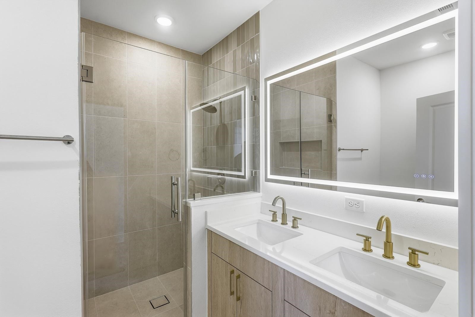 1027 Junell Street, Houston, TX 77088 1027 Junell Street, Houston, TX 77088