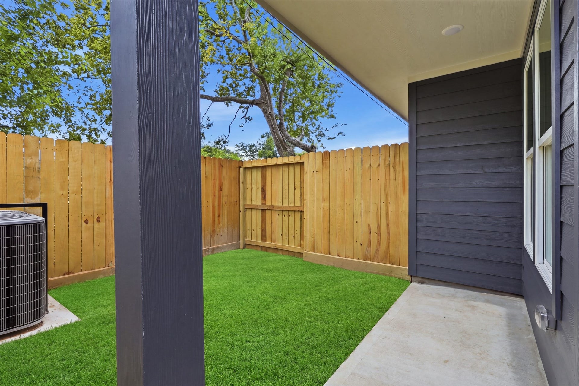 1027 Junell Street, Houston, TX 77088 1027 Junell Street, Houston, TX 77088