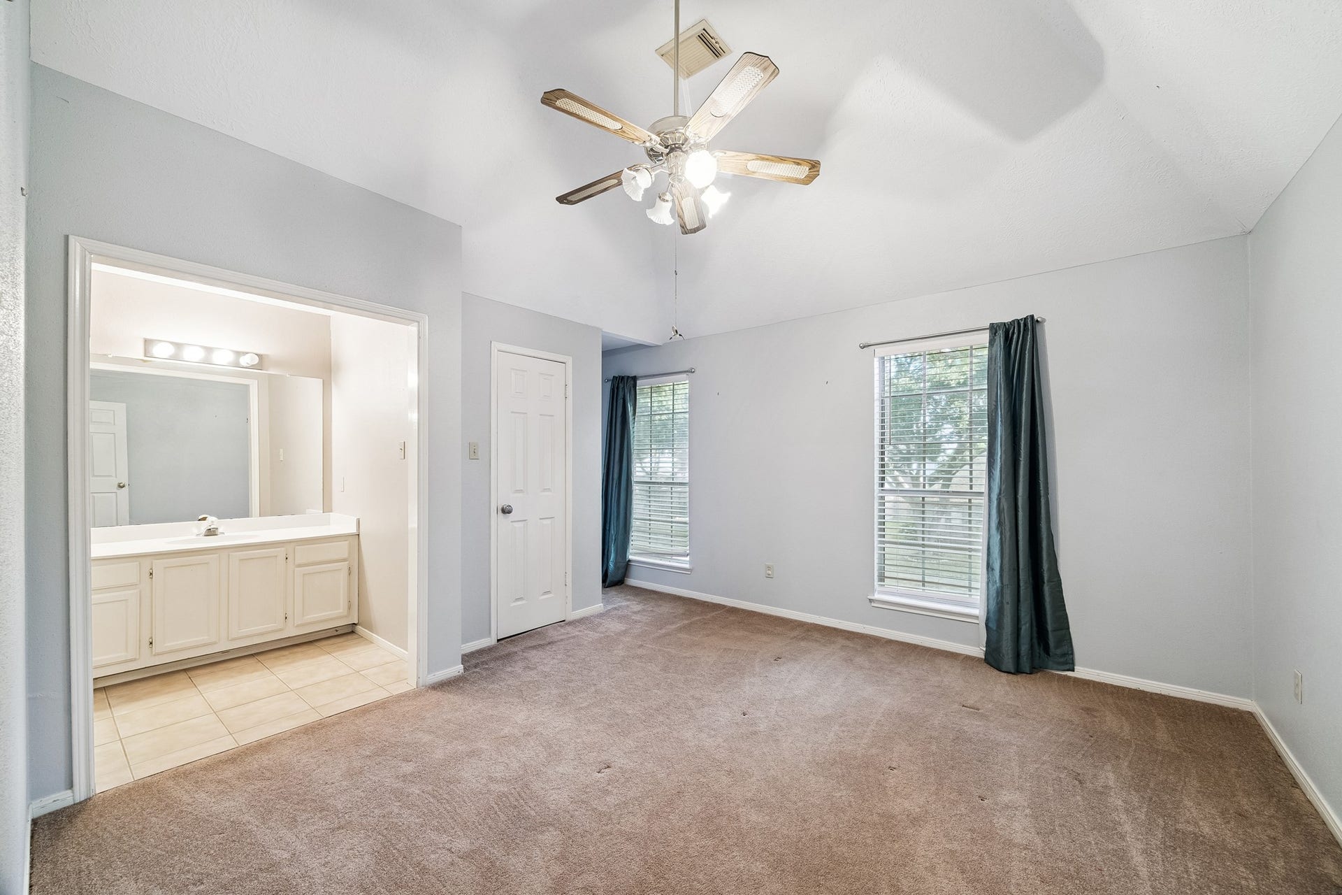 6223 Egypt Drive, Pasadena, TX 77505 6223 Egypt Drive, Pasadena, TX 77505