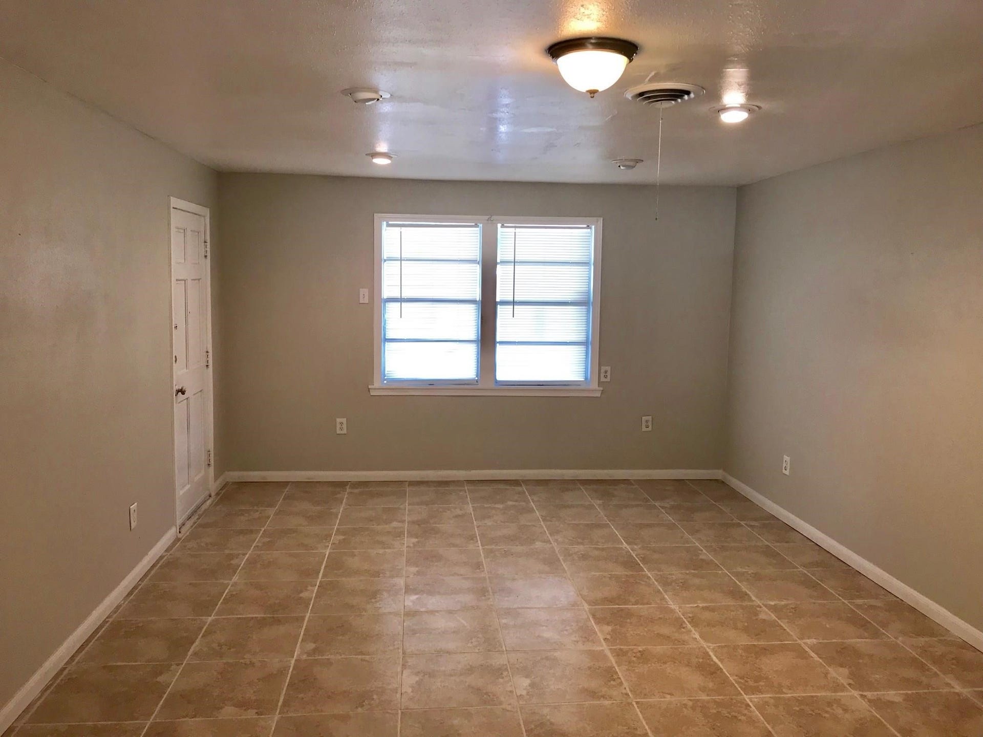 9118 Oak Knoll Lane, Houston, TX 77078