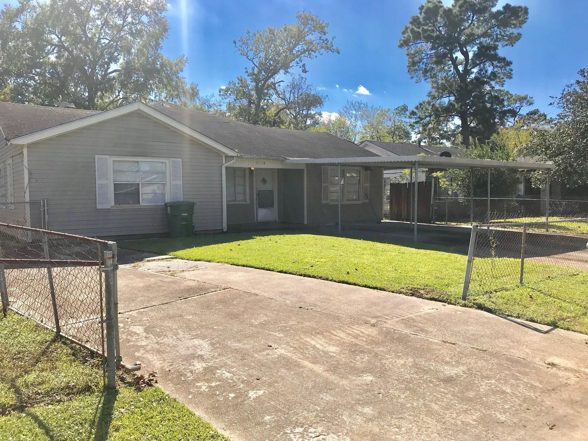 9118 Oak Knoll Lane, Houston, TX 77078