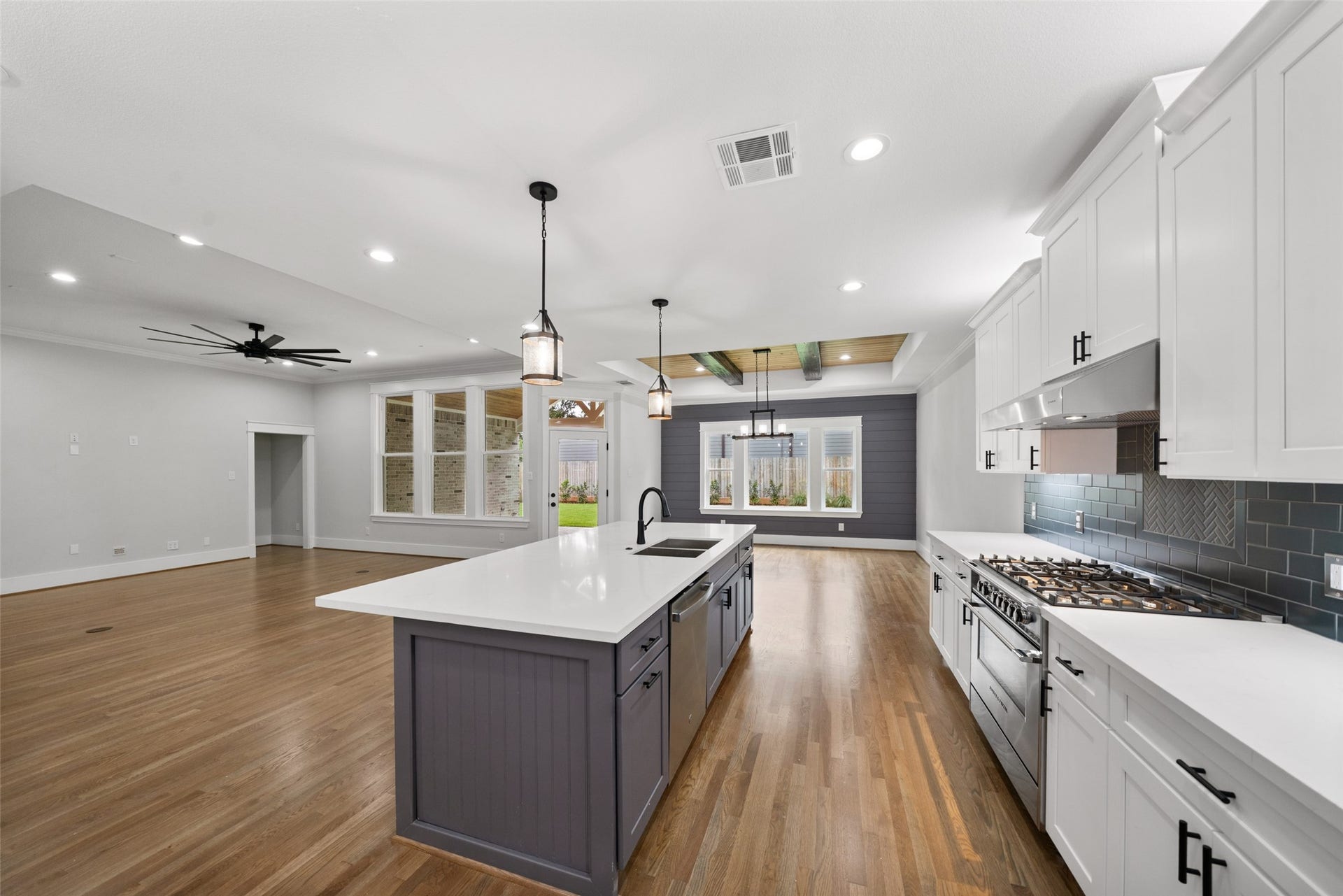 9621 Larston Street, Houston, TX 77055