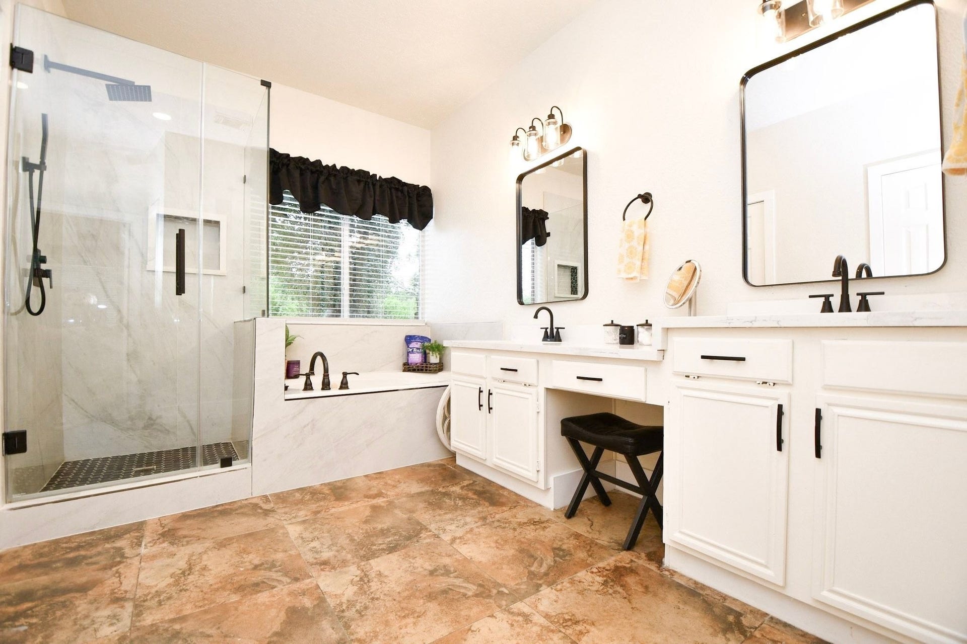 1120 Hidden Oaks Street, League City, TX 77573 1120 Hidden Oaks Street, League City, TX 77573
