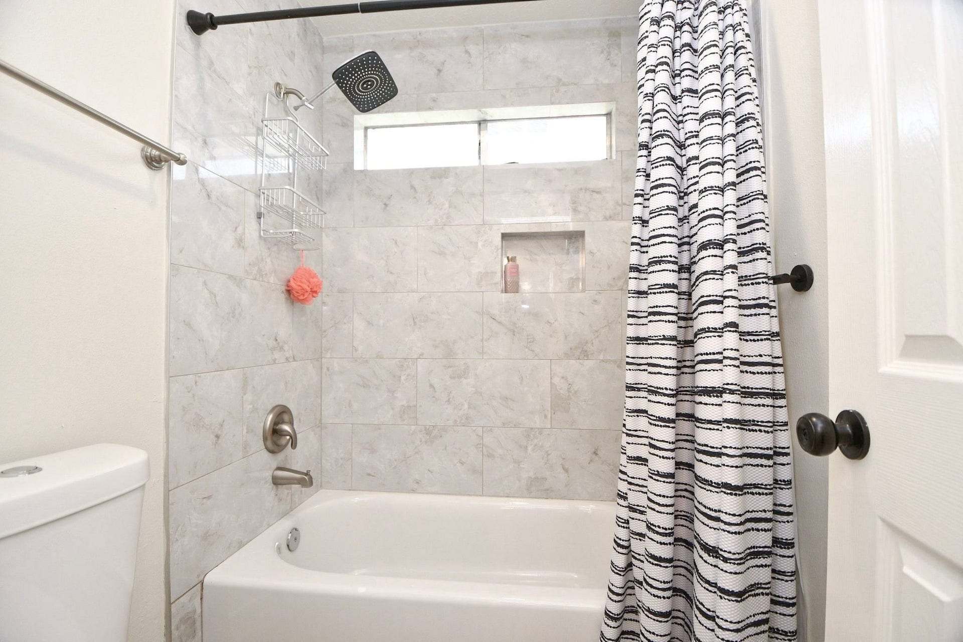1120 Hidden Oaks Street, League City, TX 77573 1120 Hidden Oaks Street, League City, TX 77573