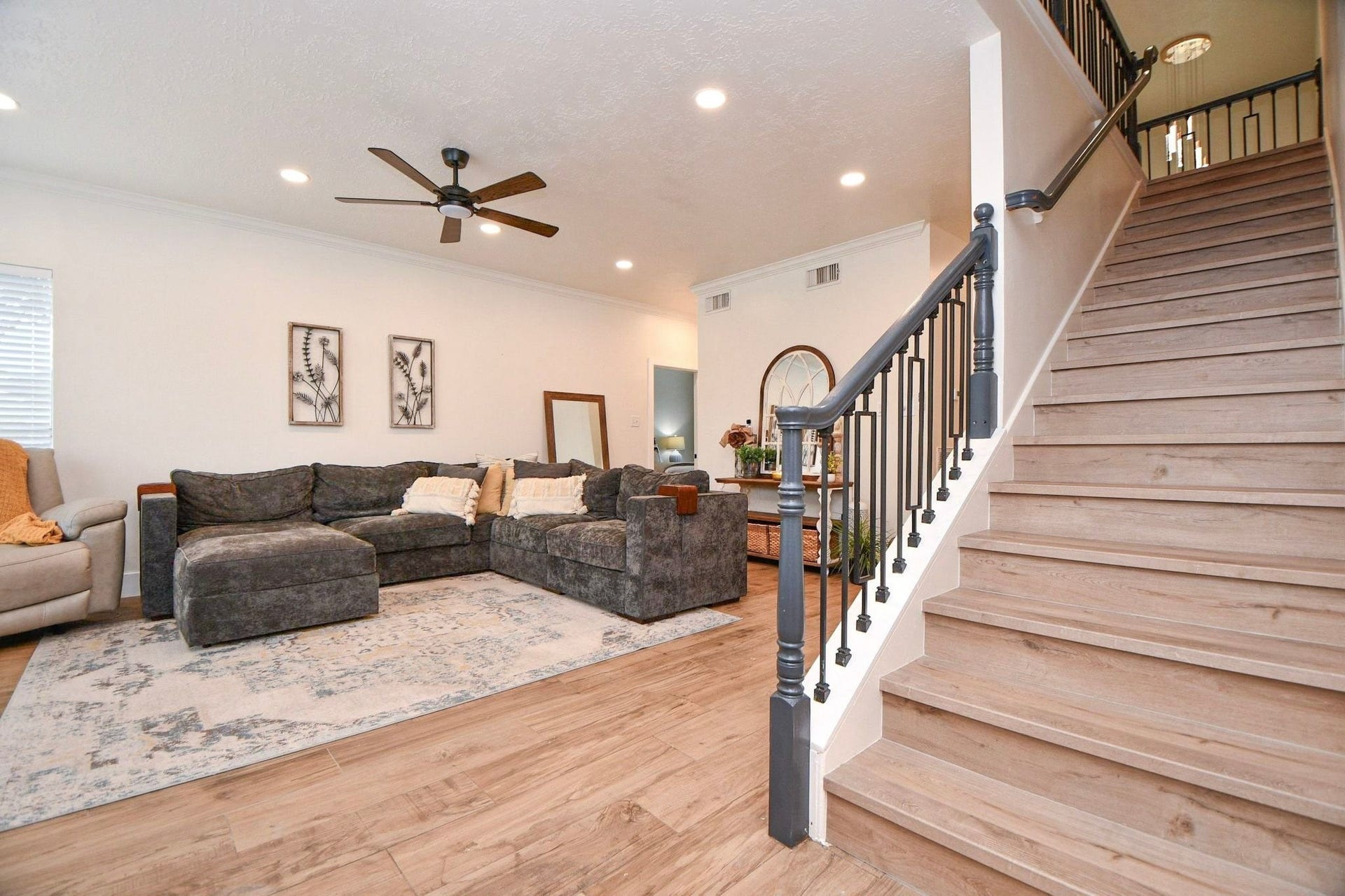 1120 Hidden Oaks Street, League City, TX 77573 1120 Hidden Oaks Street, League City, TX 77573