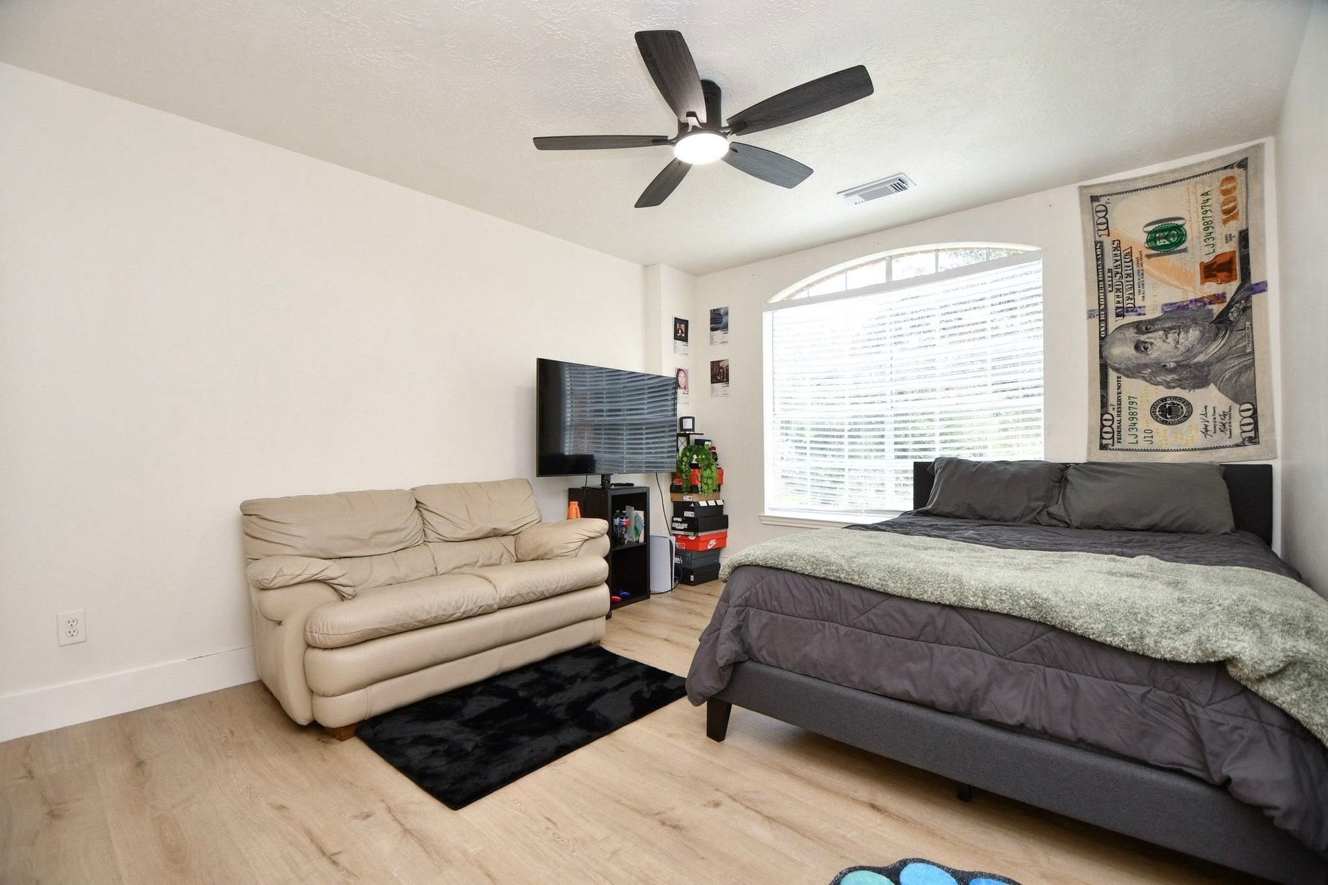 1120 Hidden Oaks Street, League City, TX 77573 1120 Hidden Oaks Street, League City, TX 77573