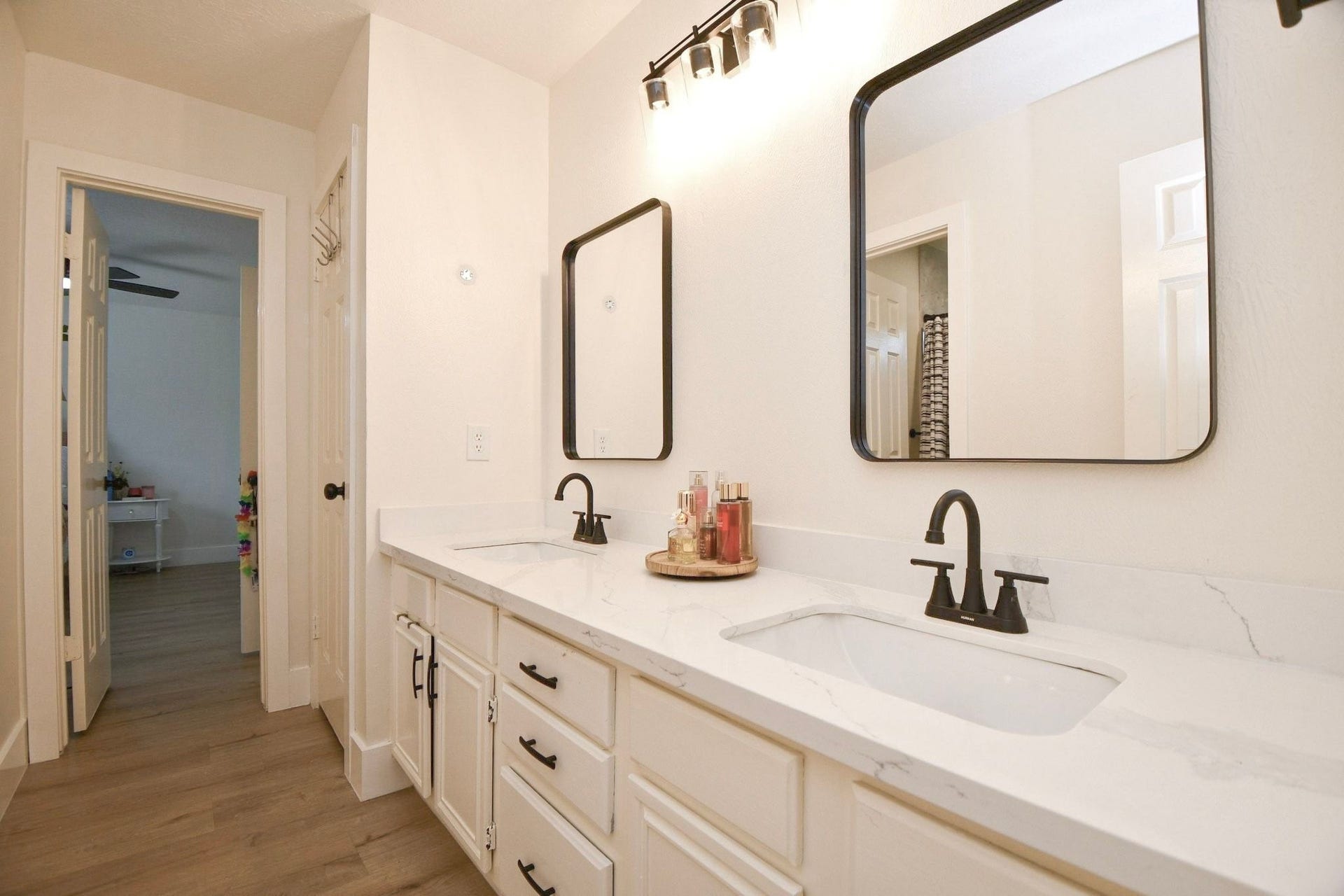 1120 Hidden Oaks Street, League City, TX 77573 1120 Hidden Oaks Street, League City, TX 77573