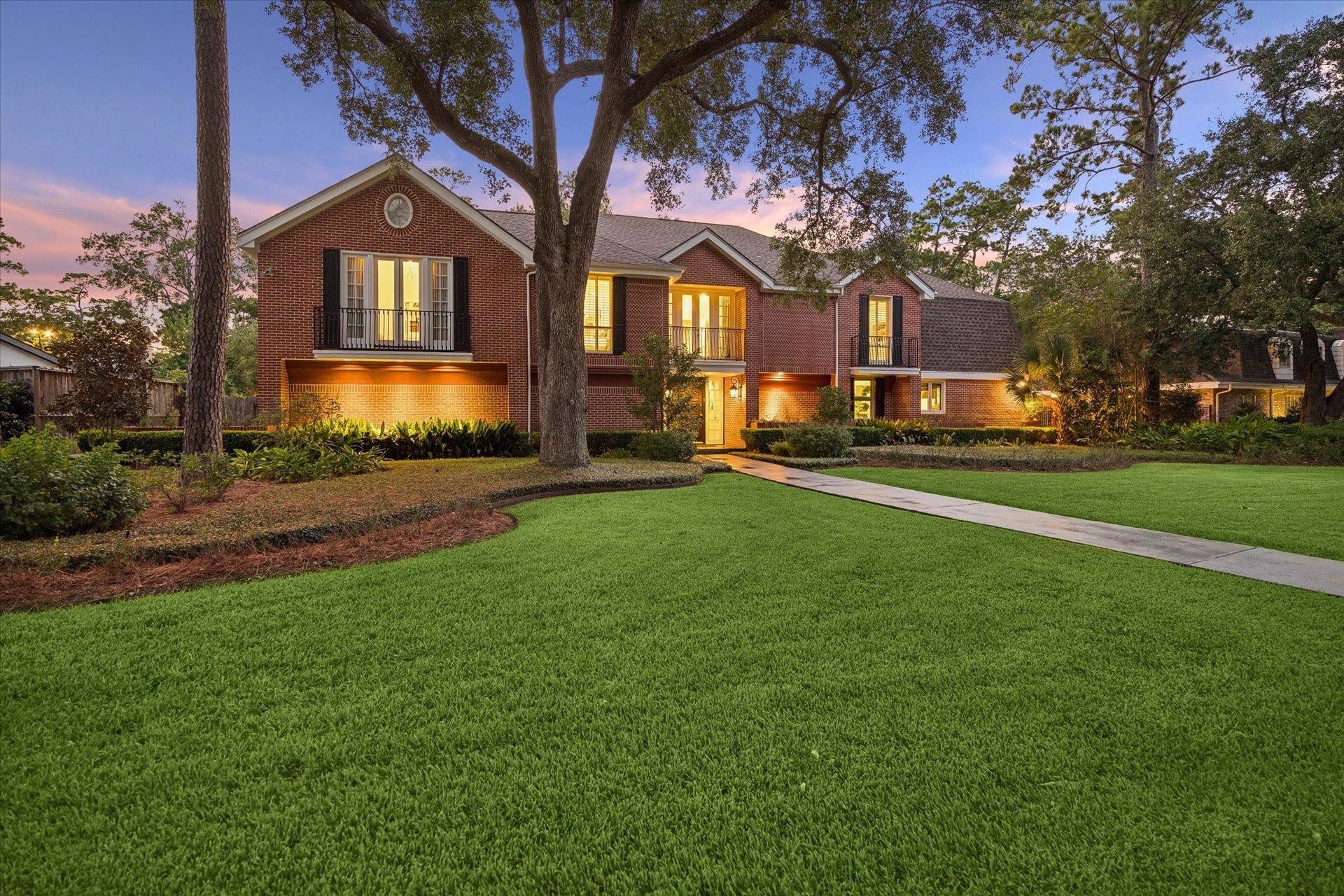 14 Stonegate Drive, Houston, TX 77024 14 Stonegate Drive, Houston, TX 77024