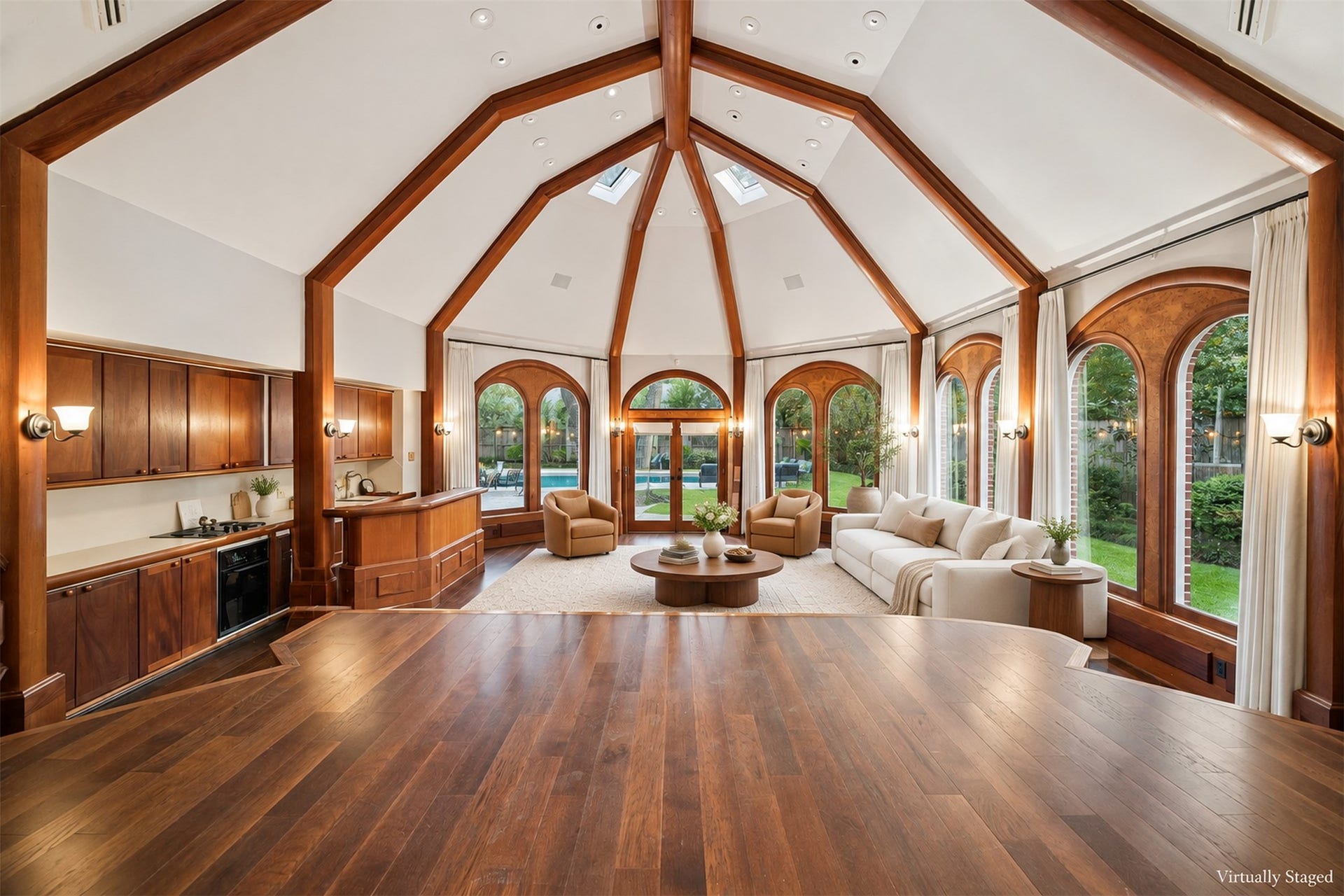 14 Stonegate Drive, Houston, TX 77024 Virtually Staged - Pool house is accessible via backyard, driveway or garage.