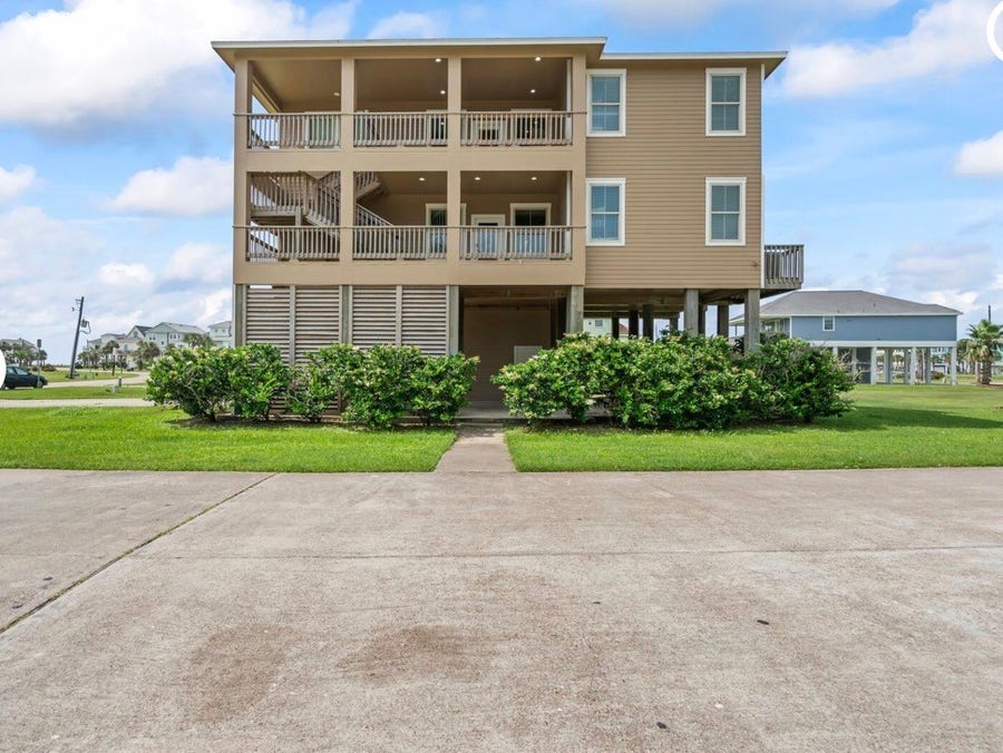 Property photo for 4102 Defender Lane, Galveston, TX