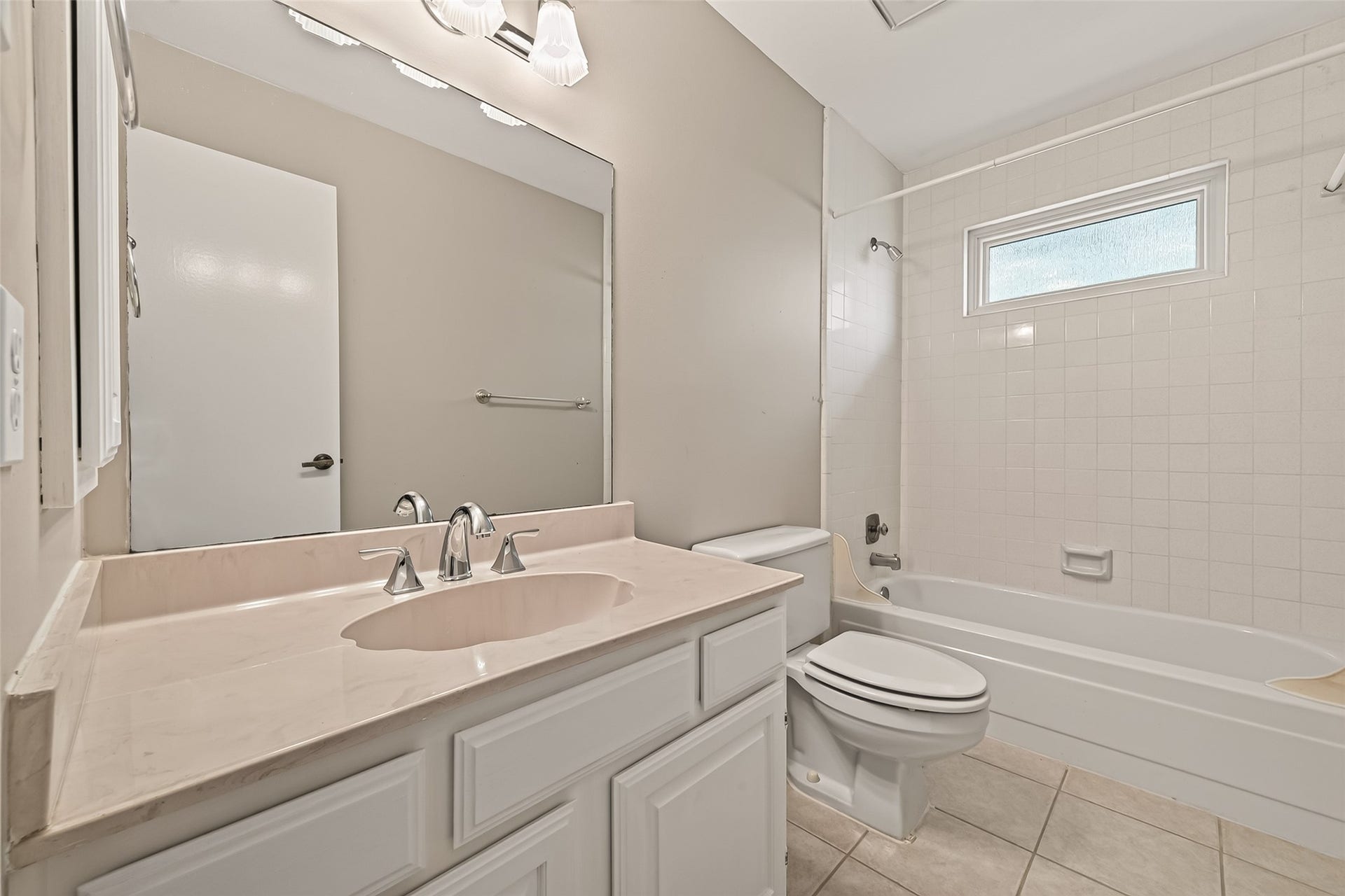 2nd bathroom upstairs with tub/shower combo.