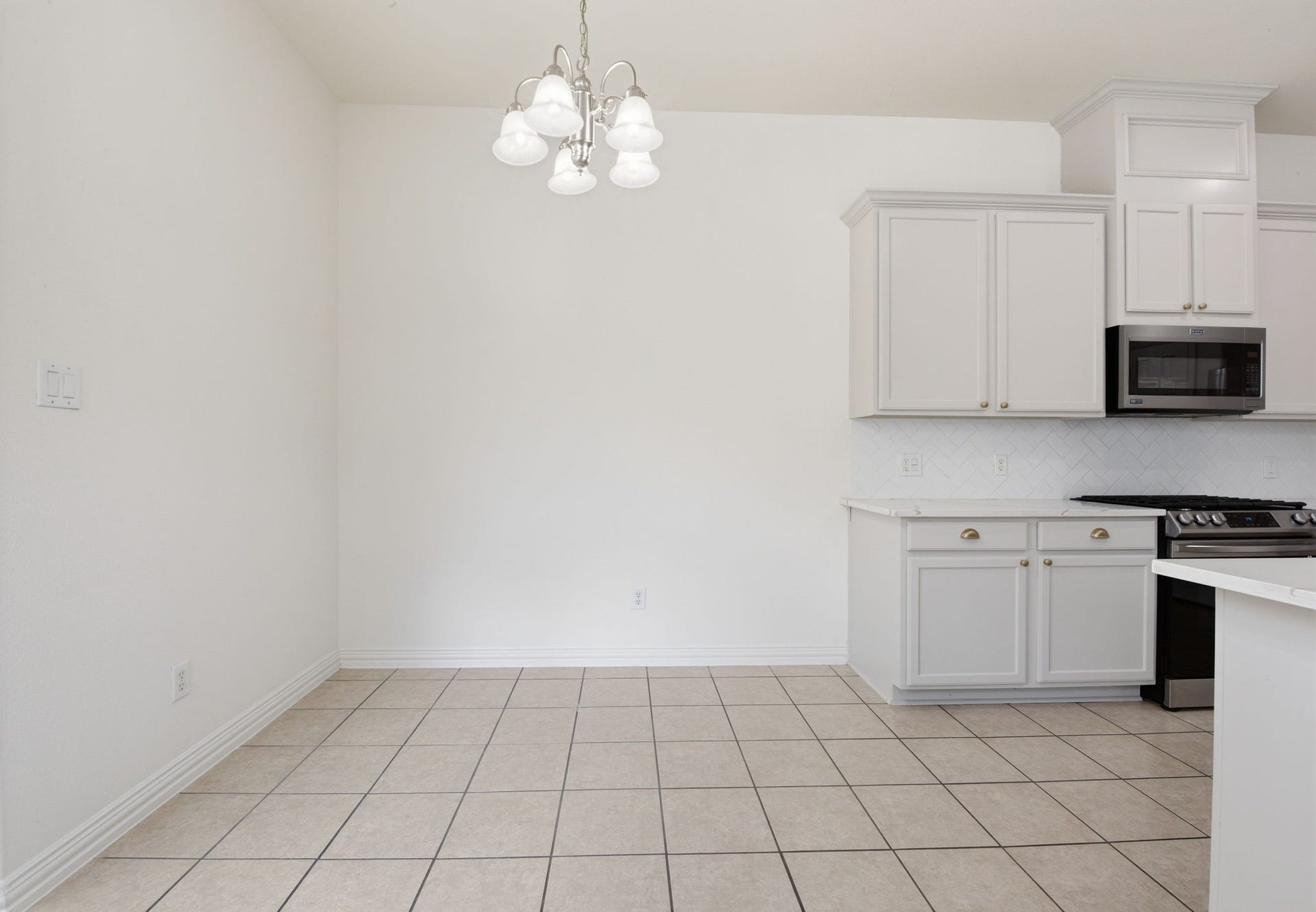 16023 Powder Springs Lane, Houston, TX 77070 Another look at the breakfast room, just off of the kitchen.