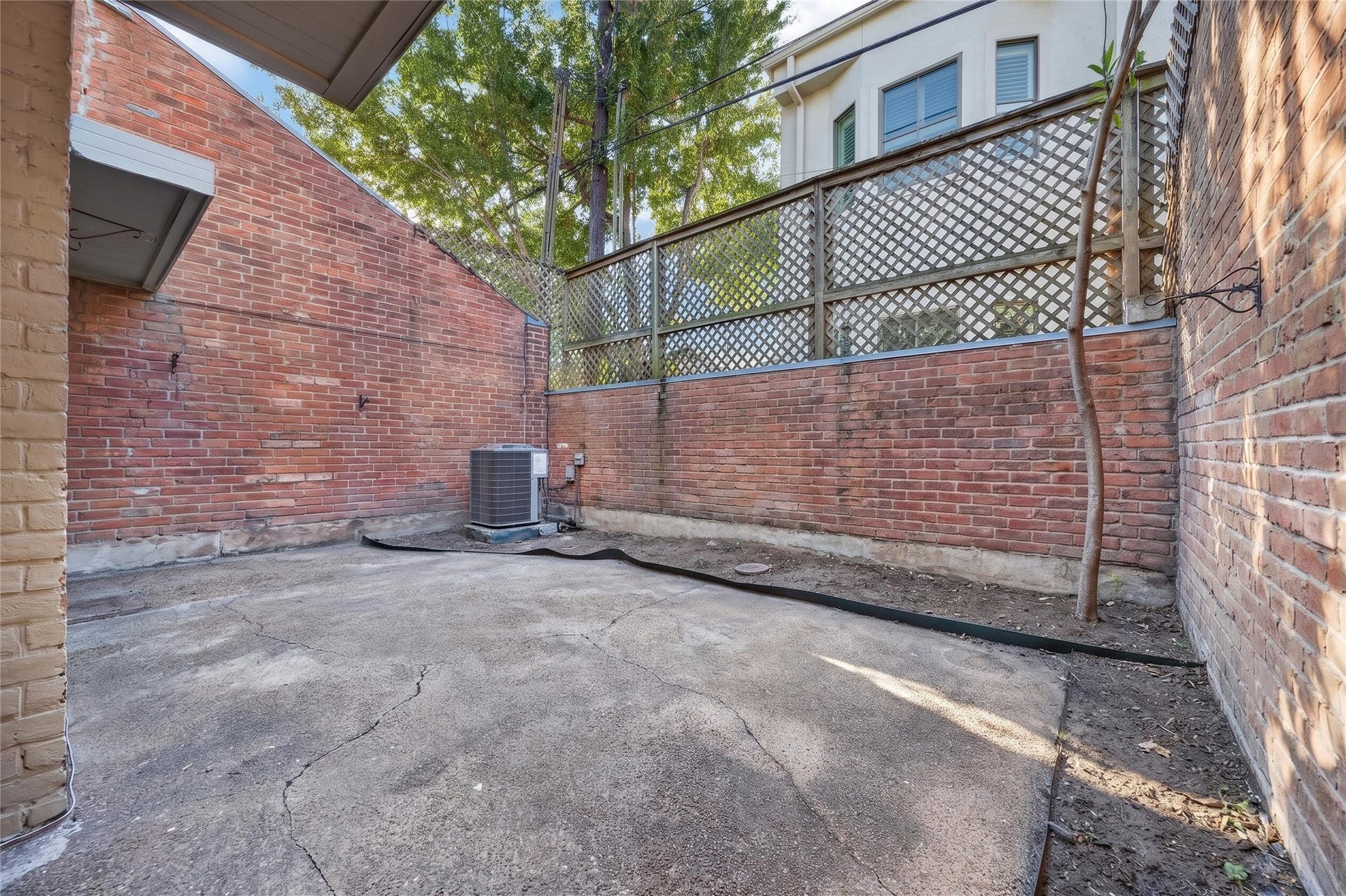 2409 Branard Street, Houston, TX 77098 2409 Branard Street, Houston, TX 77098