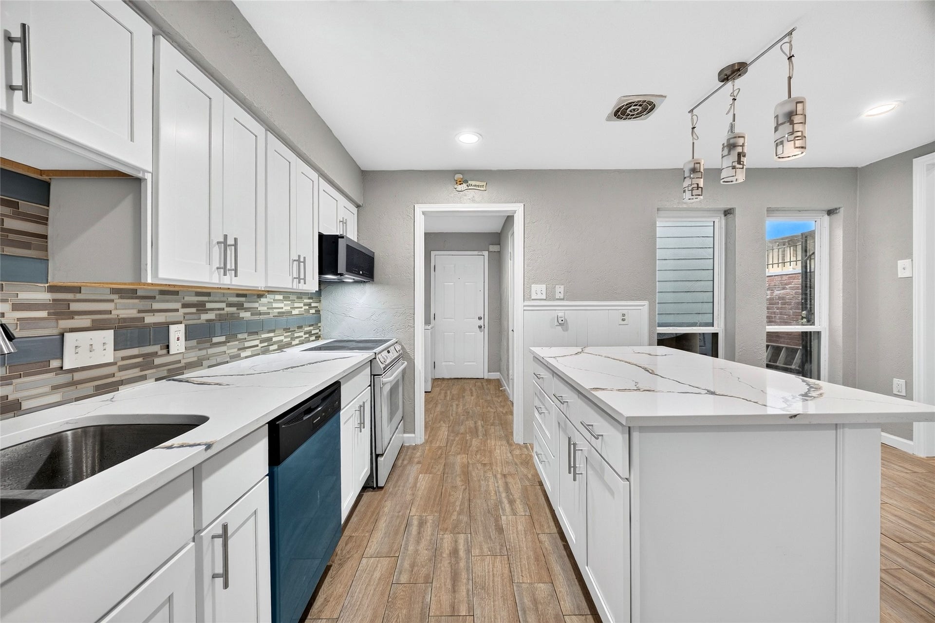 2409 Branard Street, Houston, TX 77098 2409 Branard Street, Houston, TX 77098