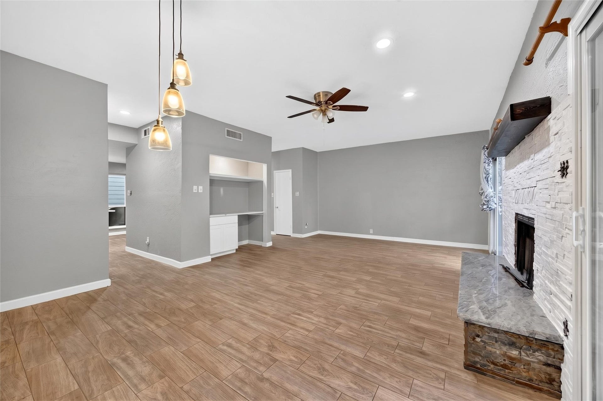 2409 Branard Street, Houston, TX 77098 2409 Branard Street, Houston, TX 77098
