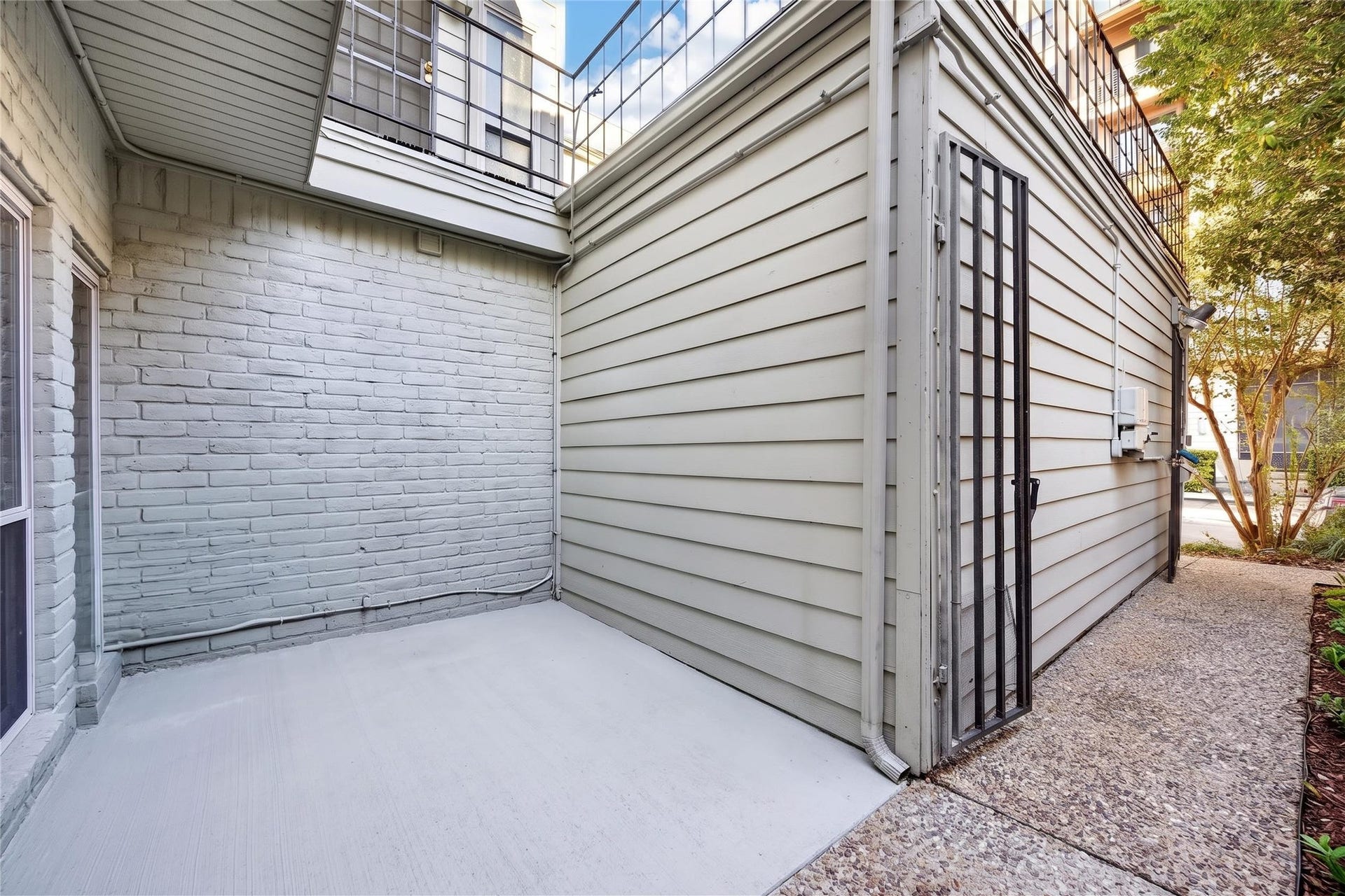 2409 Branard Street, Houston, TX 77098 2409 Branard Street, Houston, TX 77098