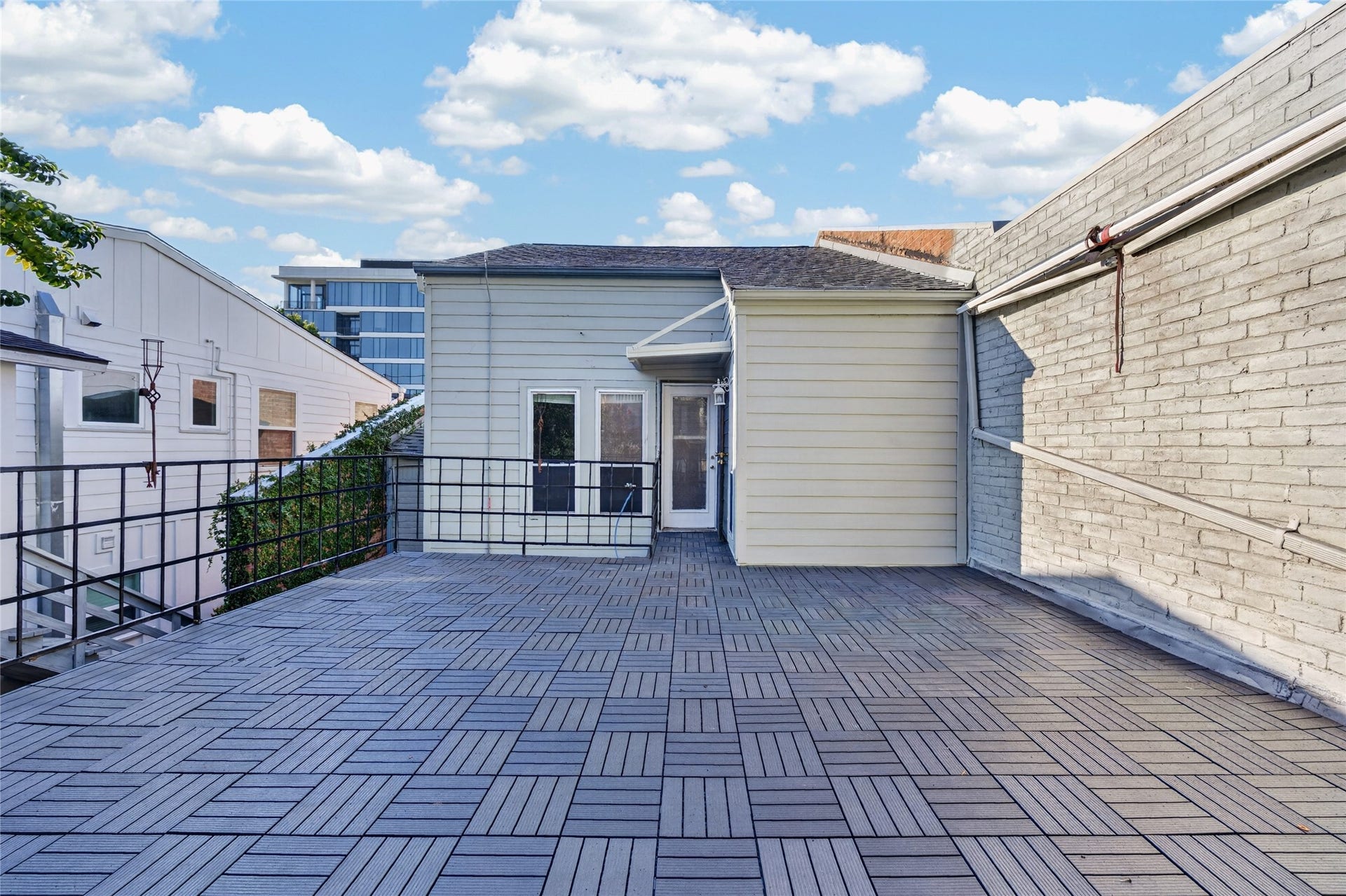 2409 Branard Street, Houston, TX 77098 2409 Branard Street, Houston, TX 77098
