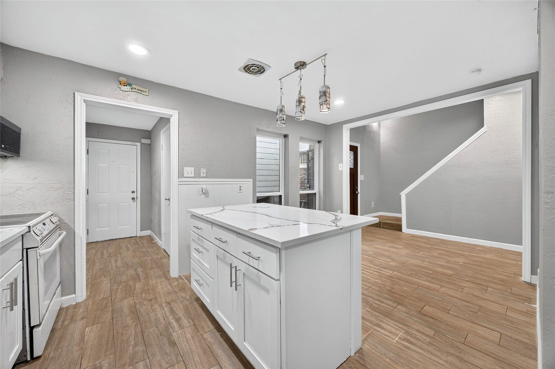 2409 Branard Street, Houston, TX 77098 2409 Branard Street, Houston, TX 77098