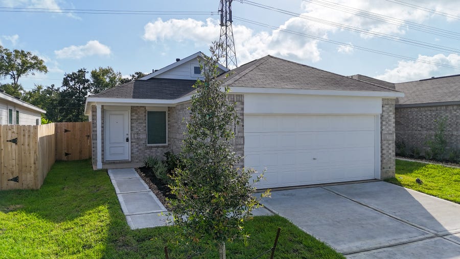 Property photo for 21210 Newberry Grove Ln, Humble, TX