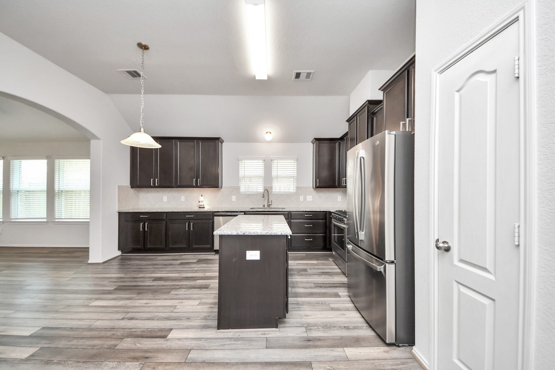 5186 Dry Hollow Drive, Alvin, TX 77511 5186 Dry Hollow Drive, Alvin, TX 77511